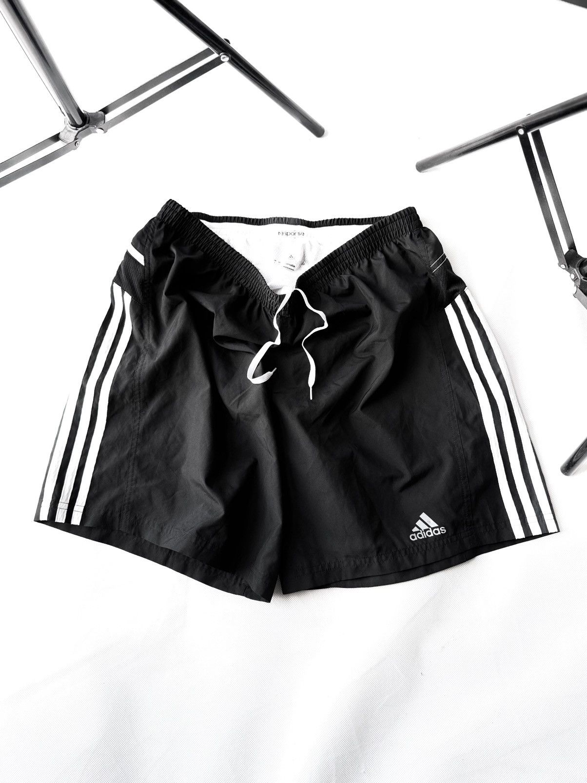 Adidas × Vintage Vintage Adidas shorts streetwear y2k style casual Size US 32 / EU 48 - 1 Thumbnail