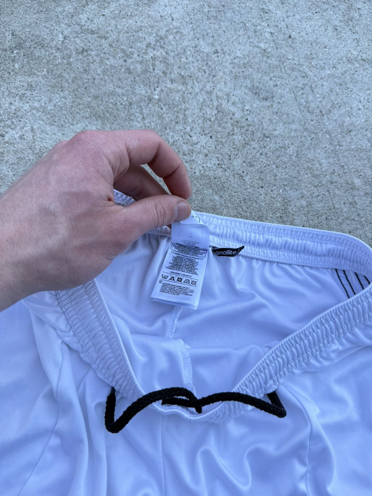Adidas Vintage Adidas Y2K avantgarde streetwear shorts Size US 30 / EU 46 - 8 Thumbnail