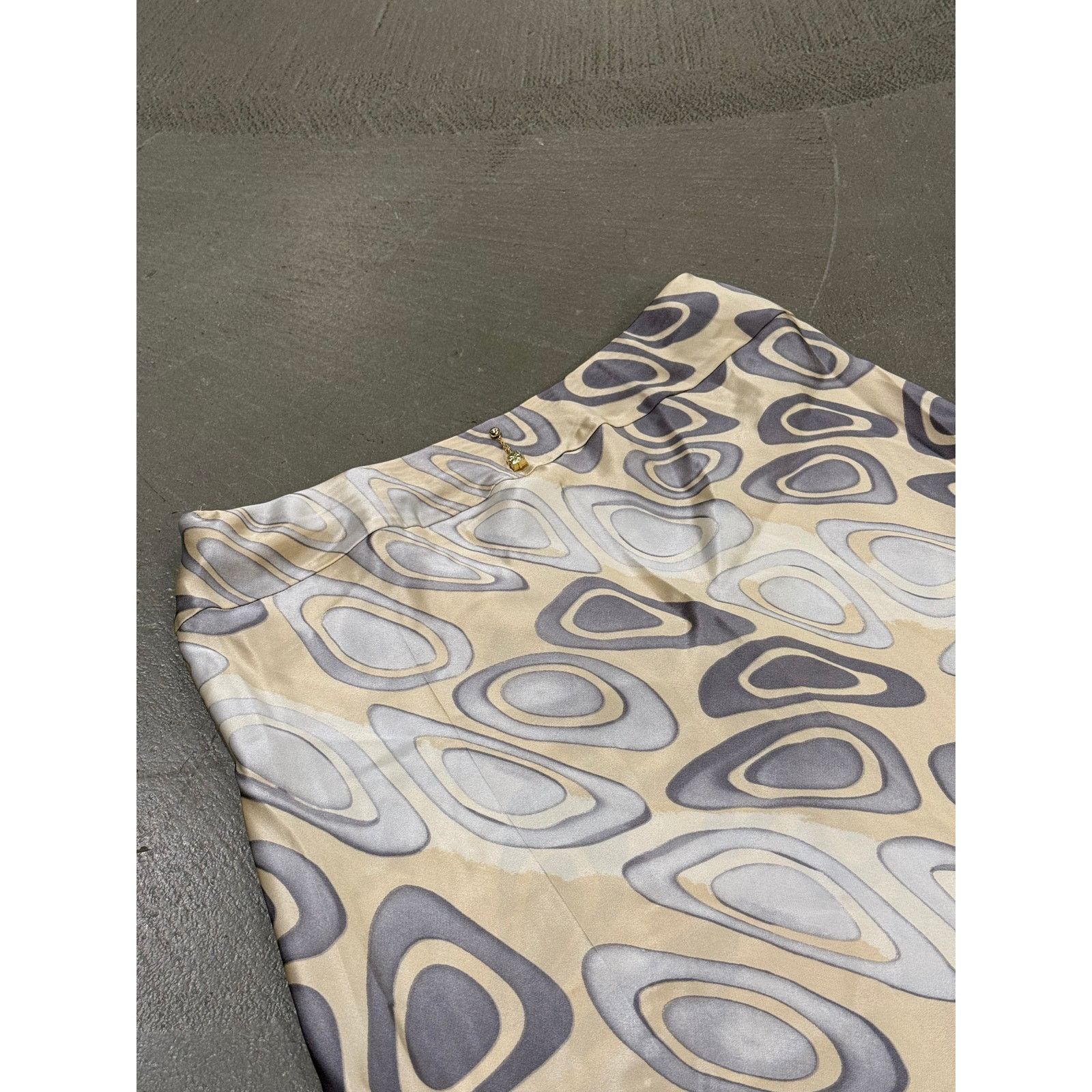 Roberto Cavalli 2001 Roberto Cavalli silk skirt Size 27" / US 4 / IT 40 - 4 Thumbnail