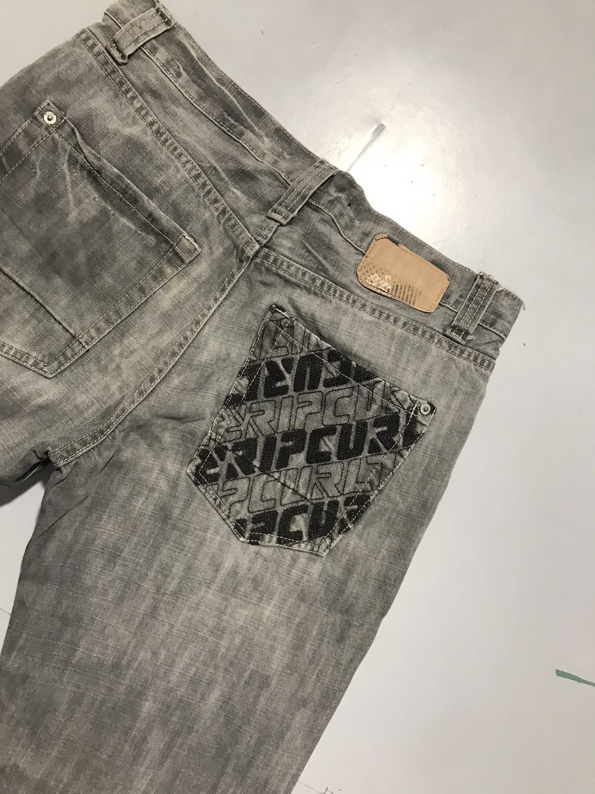 Rip Curl Vintage curl RIP embroidered denim Size US 34 / EU 50 - 12 Thumbnail
