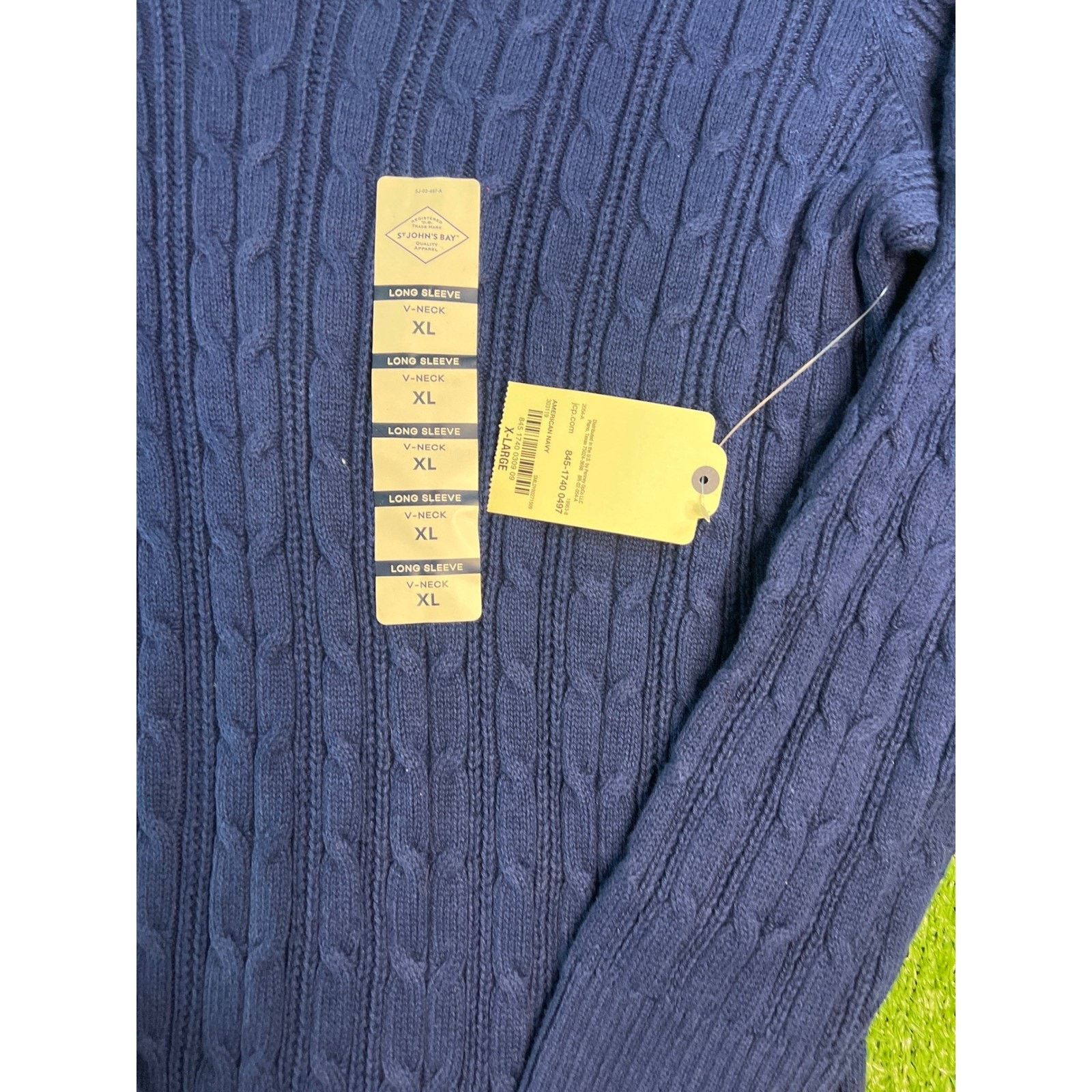 St. Johns Bay NWT St John's Bay Women's XL V-Neck Cable Knit Sweater Size XL / US 12-14 / IT 48-50 - 2 Thumbnail