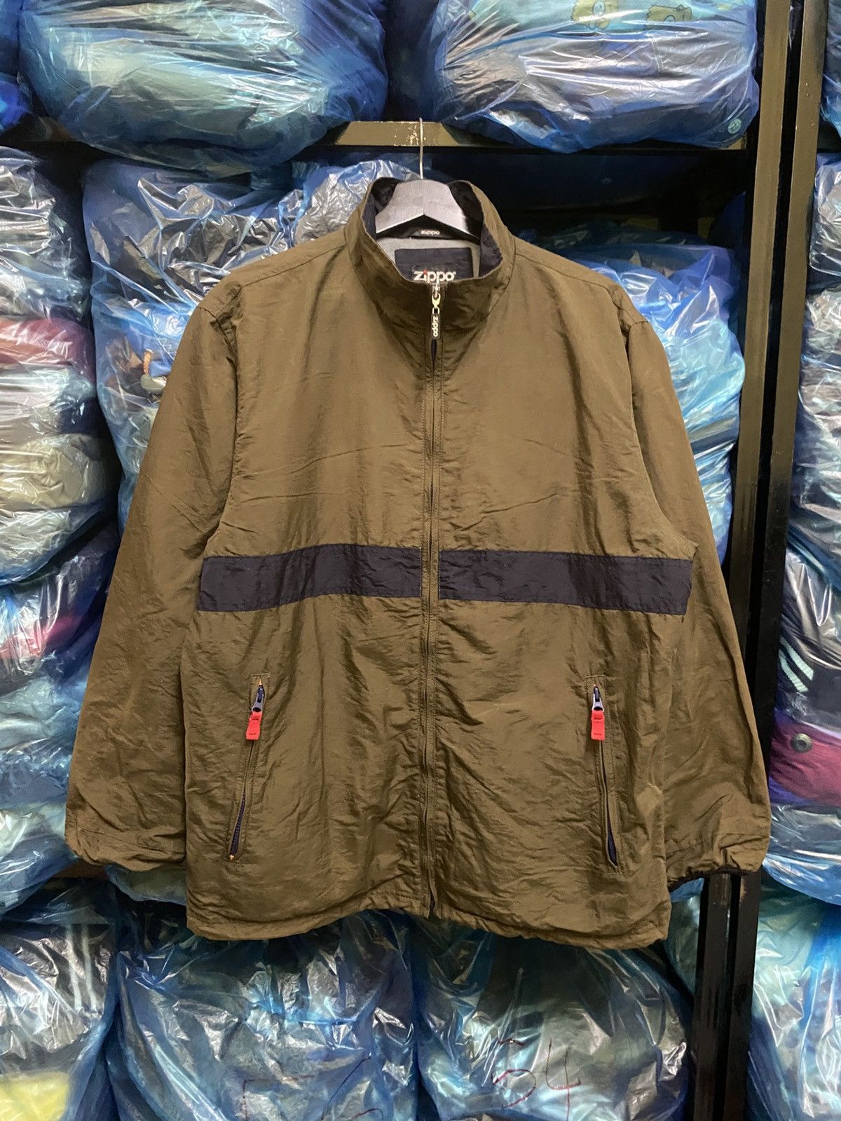 Zippo Vintage Zippo Japan Olive Green Nylon Windbreaker Jacket Size US L / EU 52-54 / 3 - 2 Thumbnail