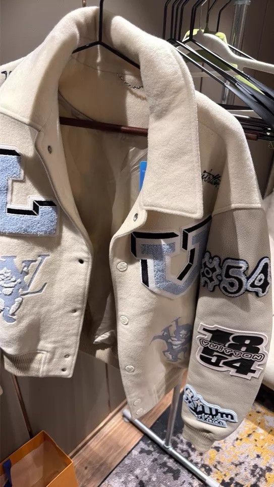Louis Vuitton LV Bugs Bunny Baseball Jacket 48 Size US M / EU 48-50 / 2 - 1 Thumbnail