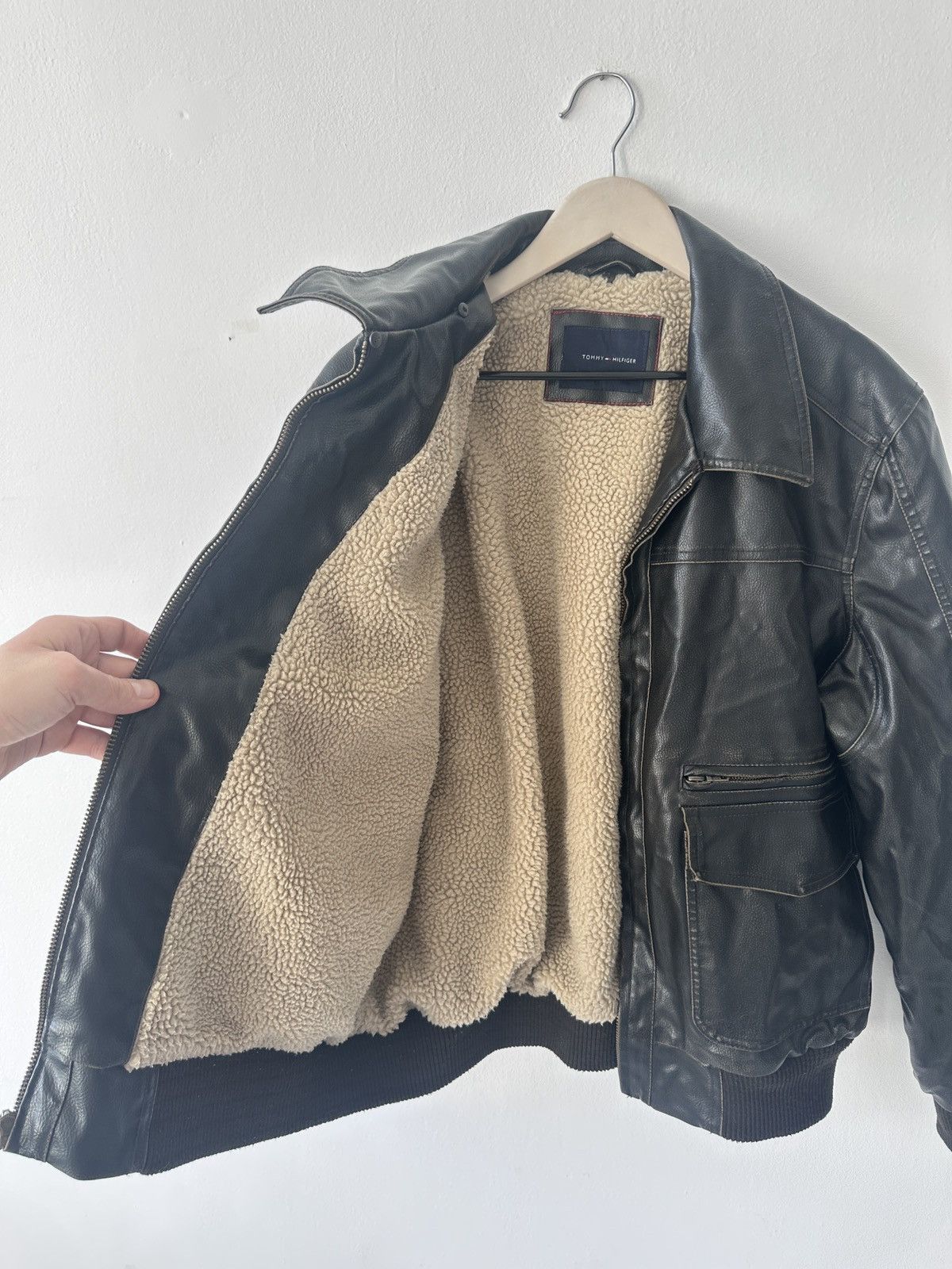 Tommy Hilfiger Tommy Hilfiger Sherpa Lined Faux Leather Bomber Jacket XL Size US XL / EU 56 / 4 - 13 Thumbnail