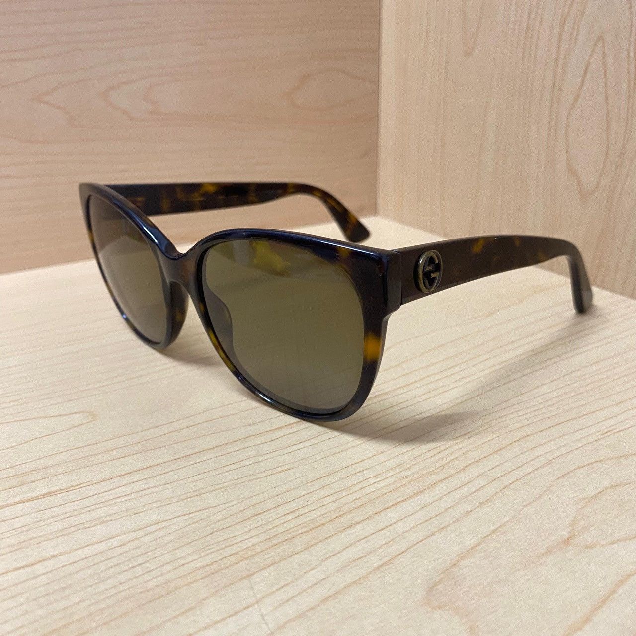 Gucci Gucci Women's Sensual Romantic GG0097S Fashion Cat Eye Size ONE SIZE - 3 Thumbnail