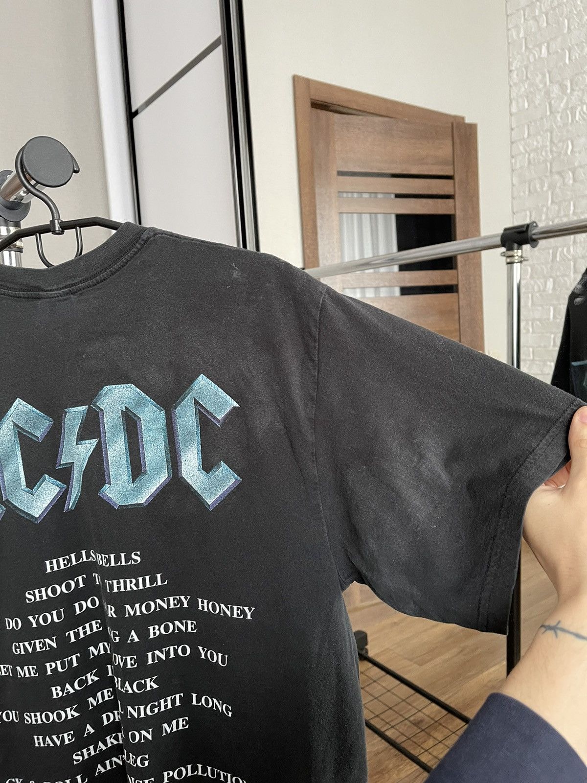 Band Tees 1996 AC/DC Back In Black Vintage Tour T-Shirt Tee Size US M / EU 48-50 / 2 - 13 Thumbnail