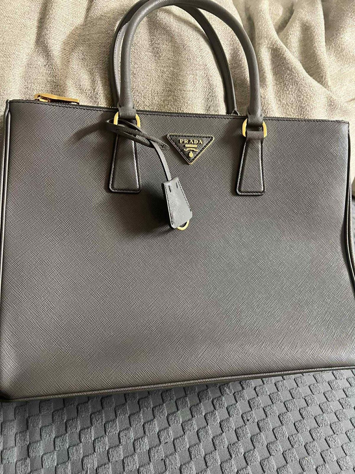 Prada Saffiano Leather Prada bag Size ONE SIZE - 1 Thumbnail