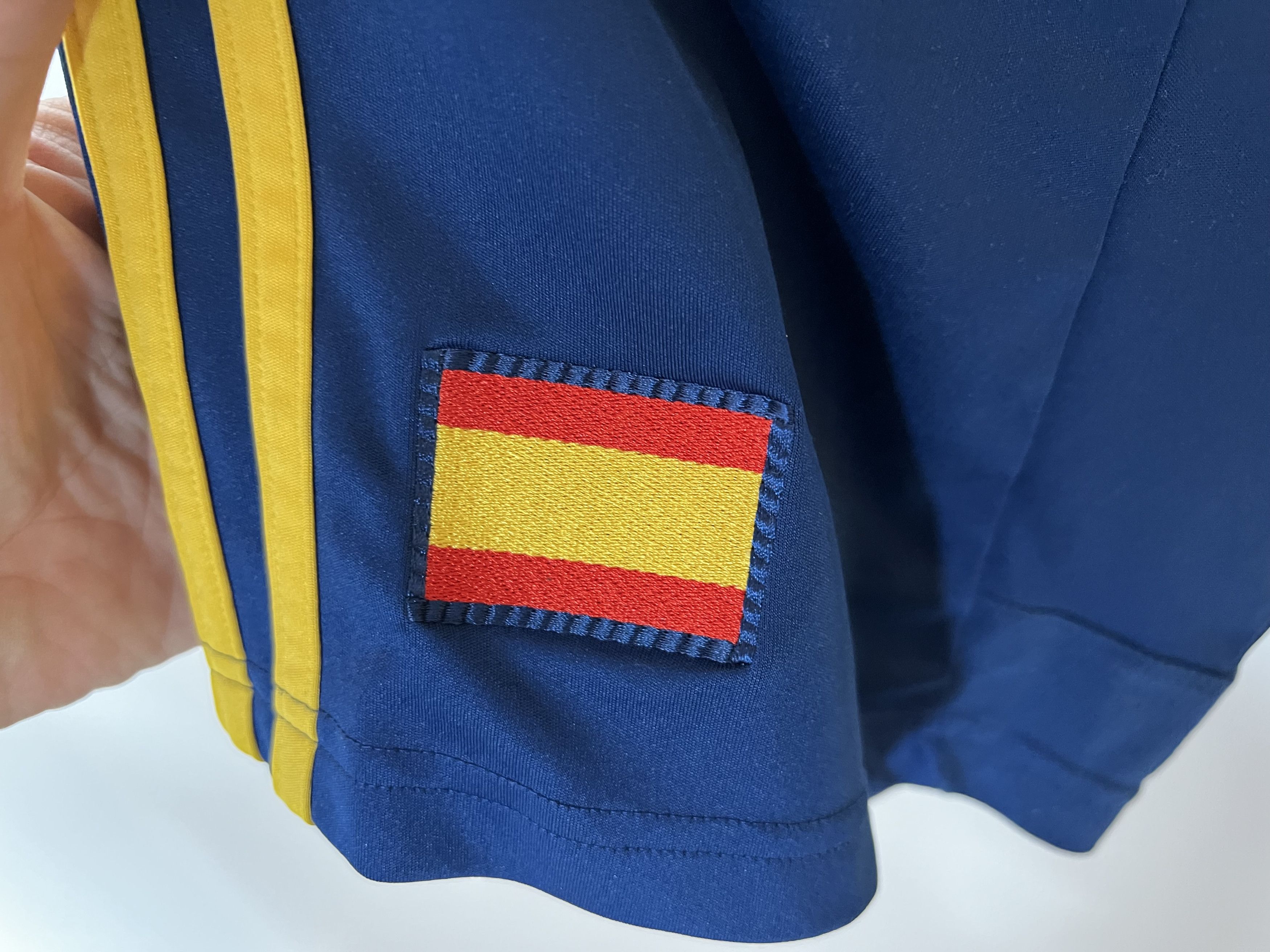 Adidas SPAIN NATIONAL TEAM 2012 2013 HOME SHORTS FOOTBALL SOCCER Size US 32 / EU 48 - 3 Thumbnail