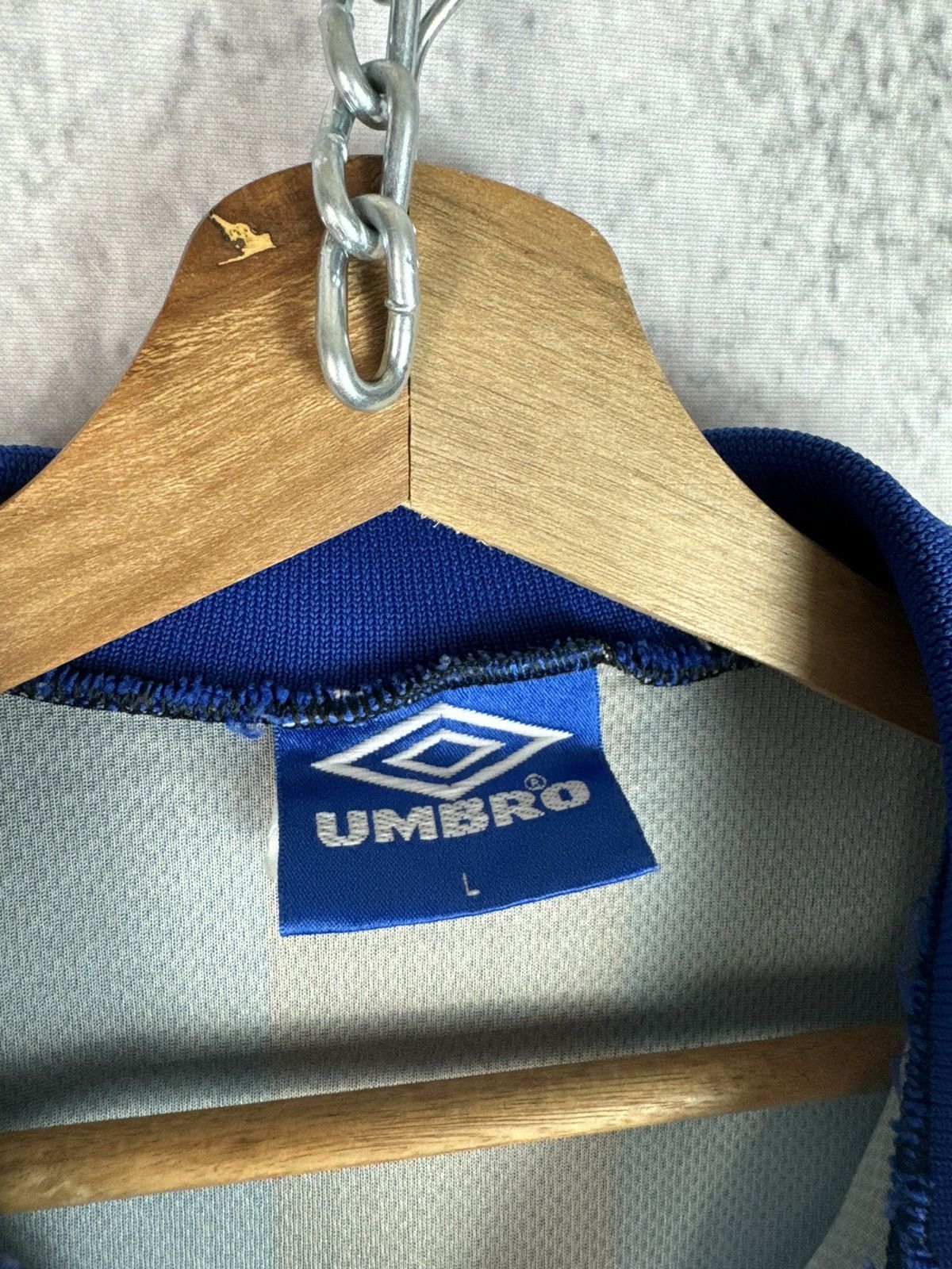 Umbro Vintage 90’s Blue black Neck Soccer Football Size US L / EU 52-54 / 3 - 3 Thumbnail