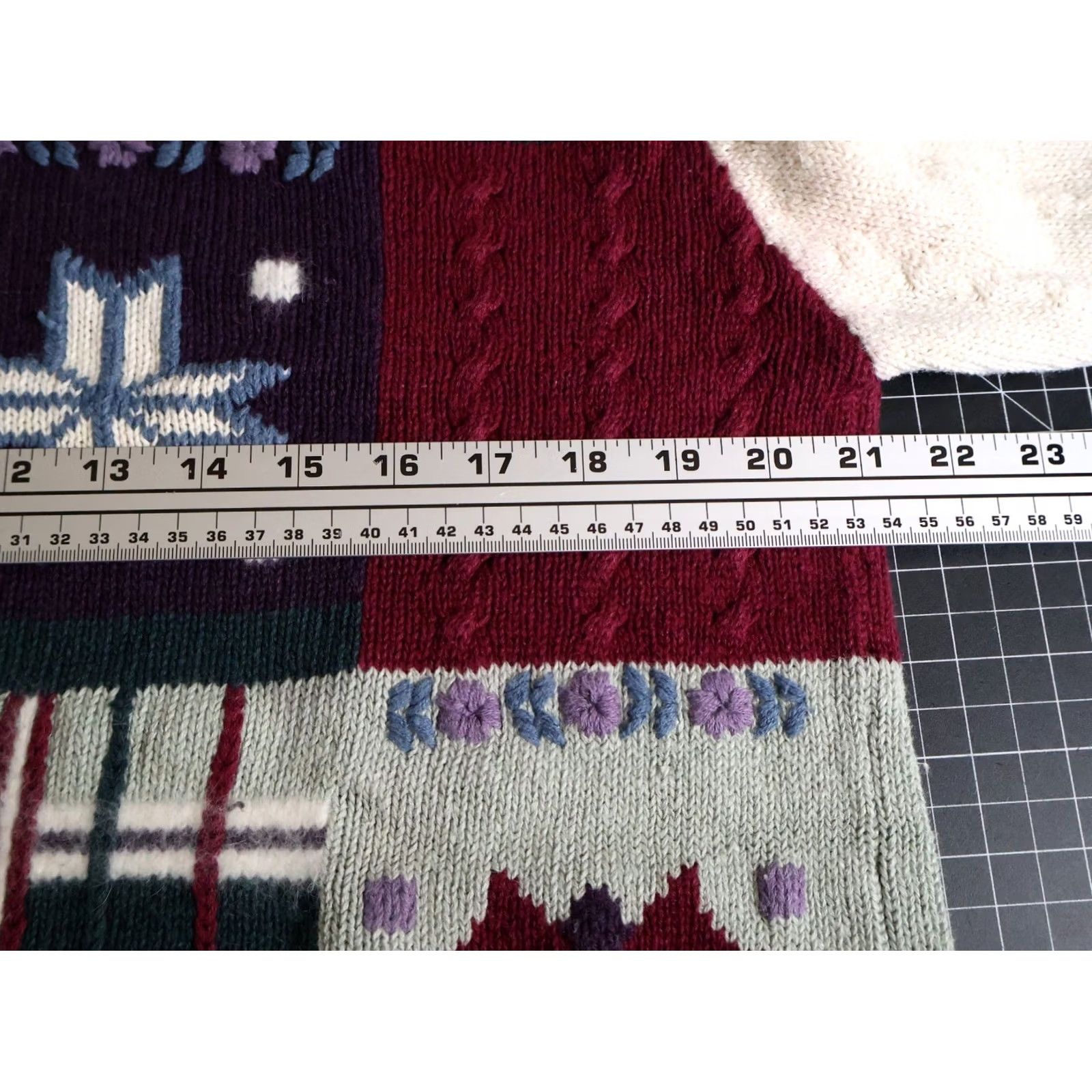 Vintage VINTAGE 90s Patchwork Sweater Women's Medium Green Ramie Cotton Christopher & Banks Crew Neck Embroidered Geometric Knit Pullover Casual Size M / US 6-8 / IT 42-44 - 5 Thumbnail