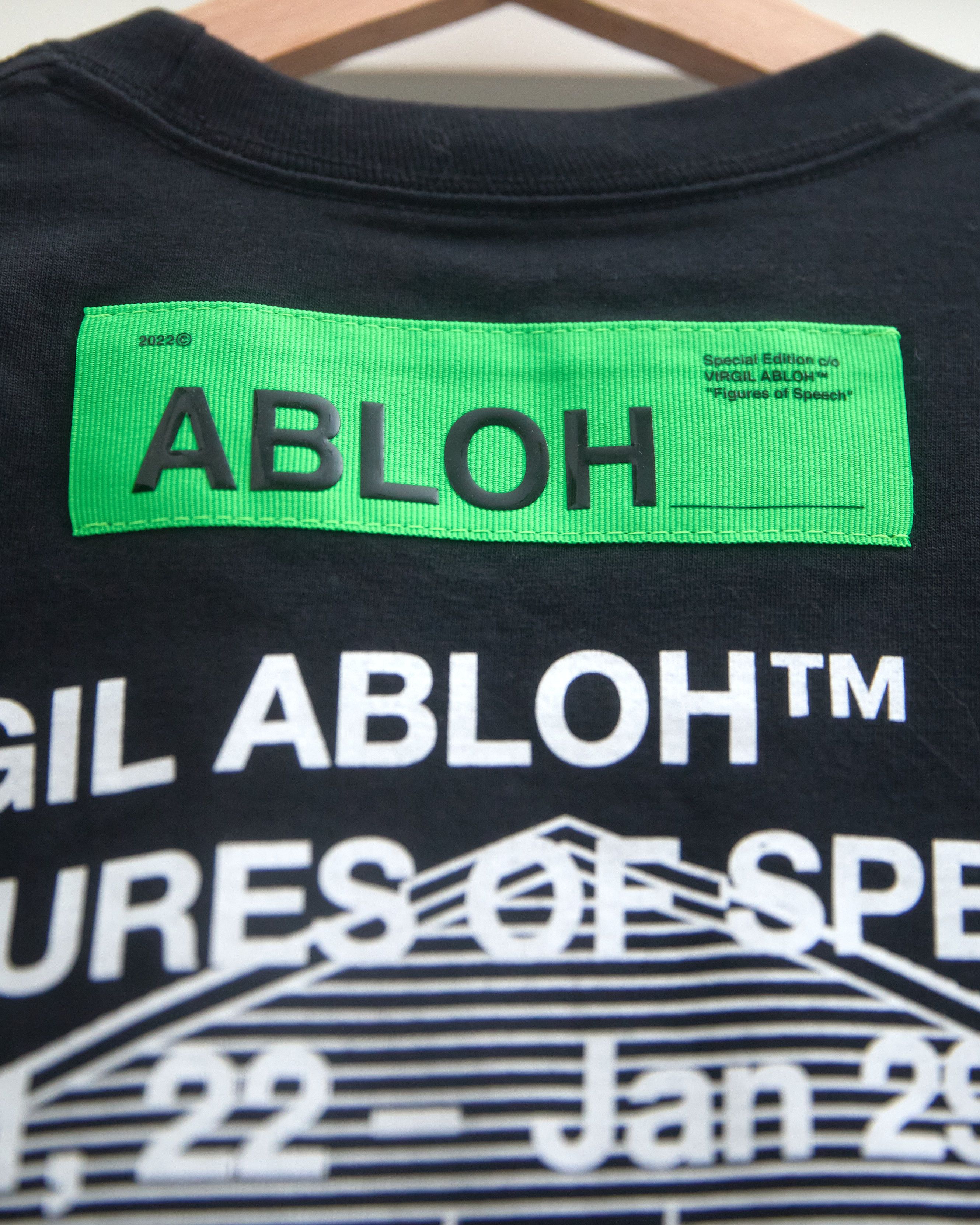 Champion × Virgil Abloh Virgil Abloh + Champion Size US S / EU 44-46 / 1 - 5 Thumbnail