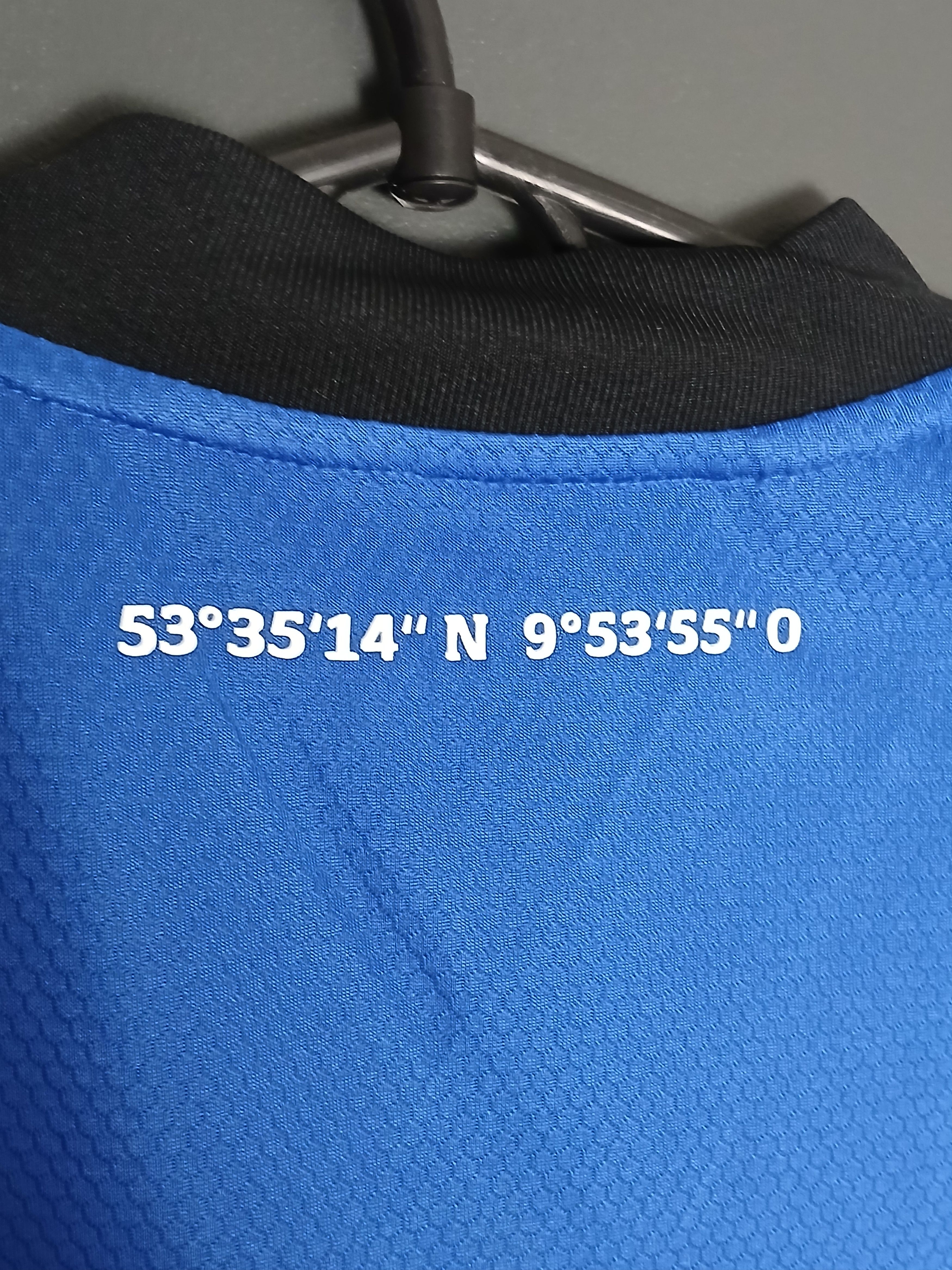 Other KIDS Hamburger SV 21/22 Away Football Jersey T-Shirt Size US S / EU 44-46 / 1 - 4 Thumbnail