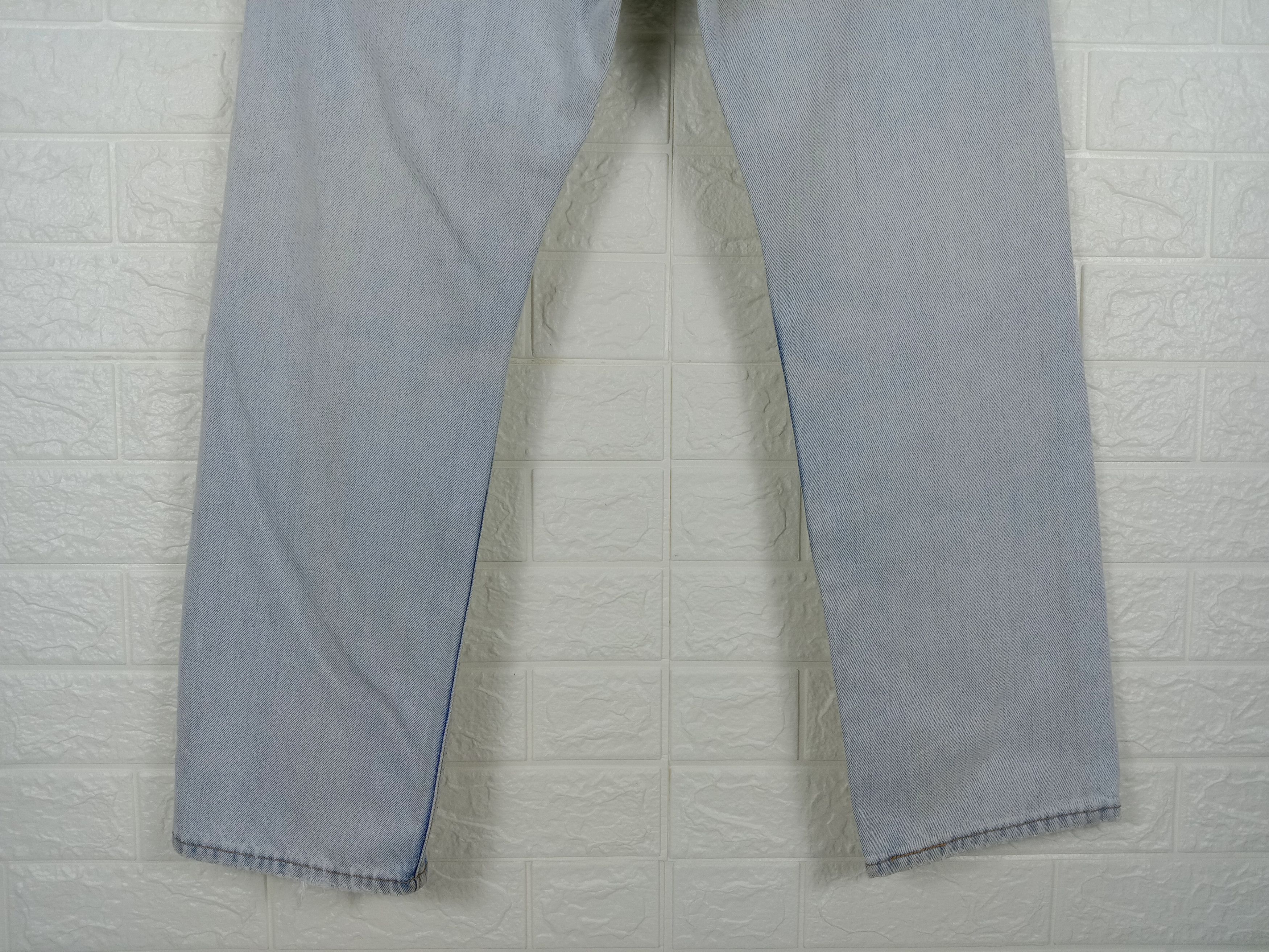 Levi's Vintage Levi's 505 Jeans Light Wash Distressed Denim Size US 32 / EU 48 - 8 Thumbnail