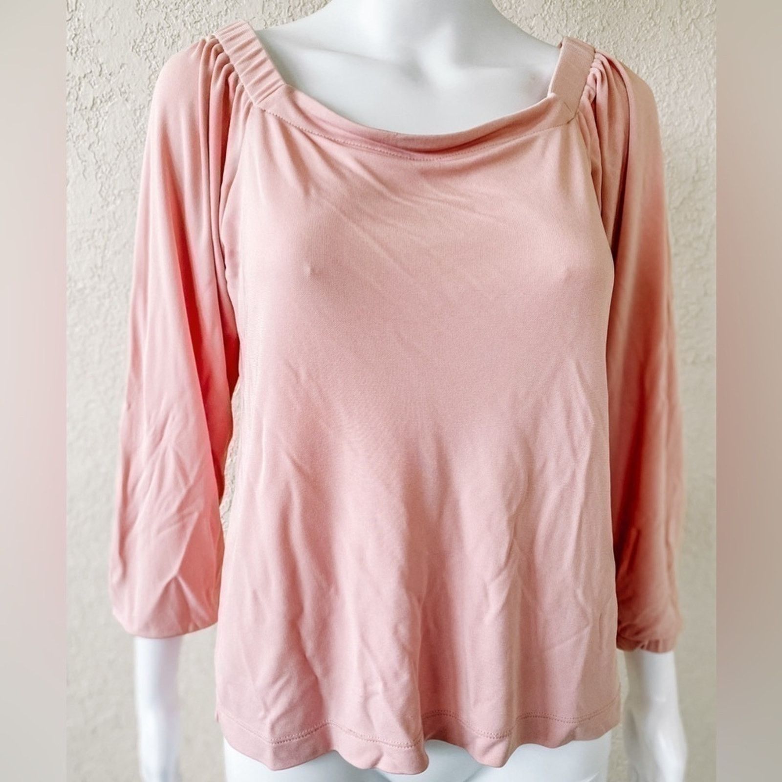White House Black Market White House Black Market | Off Shoulder Long Sleeve Top | XS Size XS / US 0-2 / IT 36-38 - 1 Thumbnail