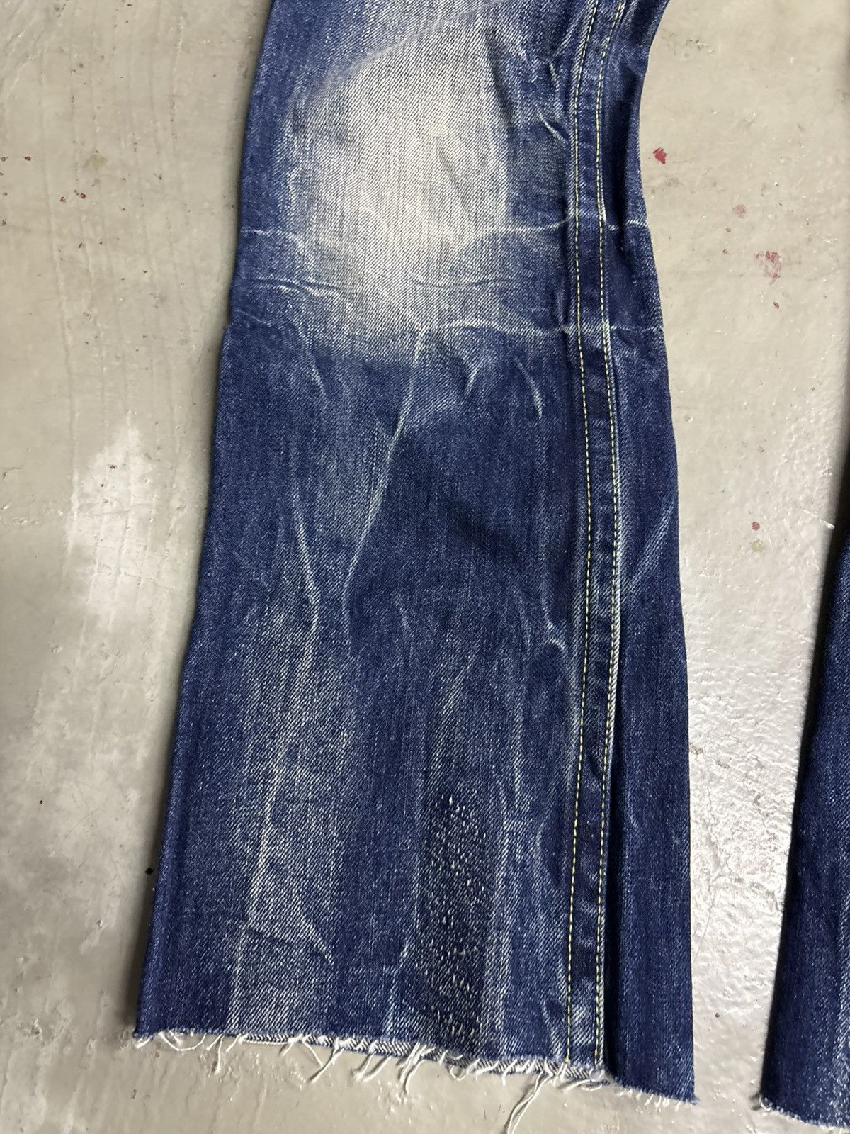 Tornado Mart Flared Red Pepper Wing Back Embroidered Clawmark Jeans Size US 29 - 8 Thumbnail
