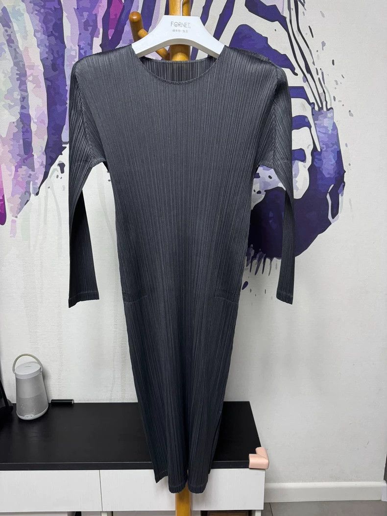 Issey Miyake PP Issey Miyake 2021 Ribbed Long Dress - dmc Size US 30 / EU 46 - 1 Thumbnail