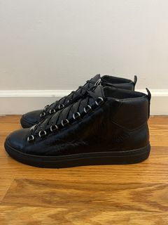 Balenciaga arena high hot sale shiny black leather