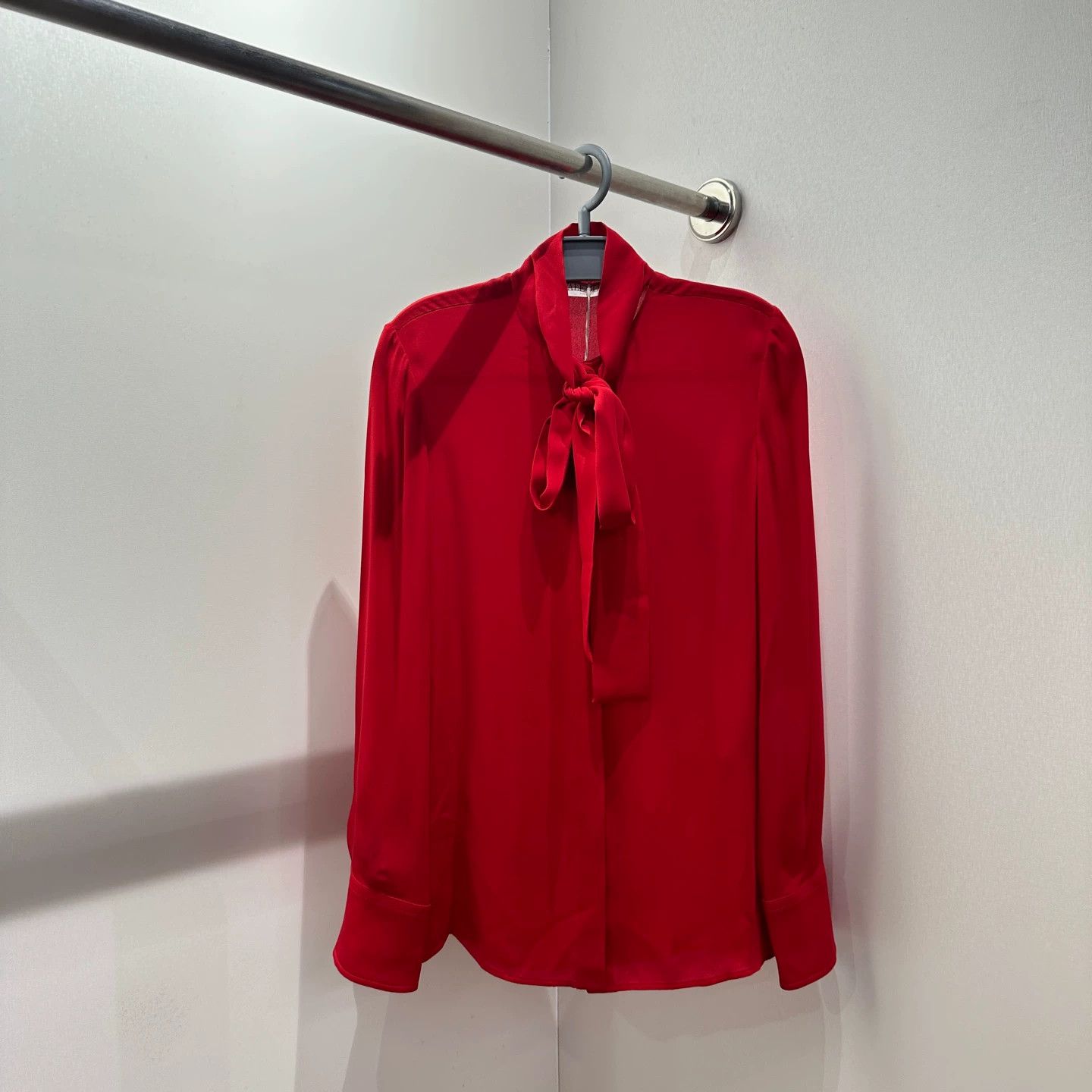 Valentino Valentino feb311 Tie-detail Longsleeve Silk Shirt 36 Size XS / US 0-2 / IT 36-38 - 1 Thumbnail