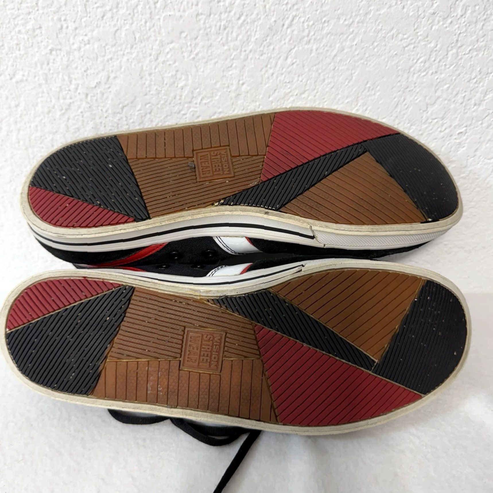 Etro Vision Street Wear Men's Retro Hi Top Suede Leather Black Red Skate Shoe Size 12 Size US L / EU 52-54 / 3 - 7 Thumbnail
