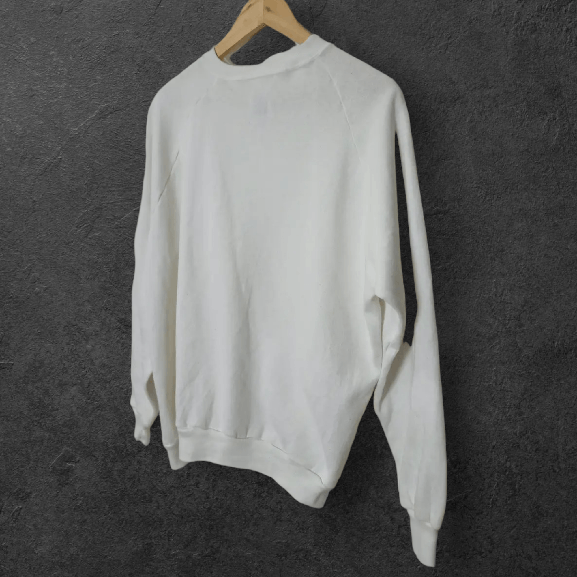 Hanes Vintage HANES Plain White Sweatshirt Size US XL / EU 56 / 4 - 5 Thumbnail