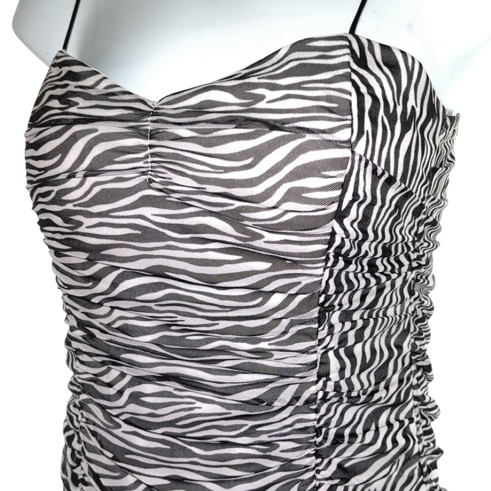 Forever 21 Forever 21 Black/White Zebra Mini Dress - Medium Size M / US 6-8 / IT 42-44 - 4 Thumbnail