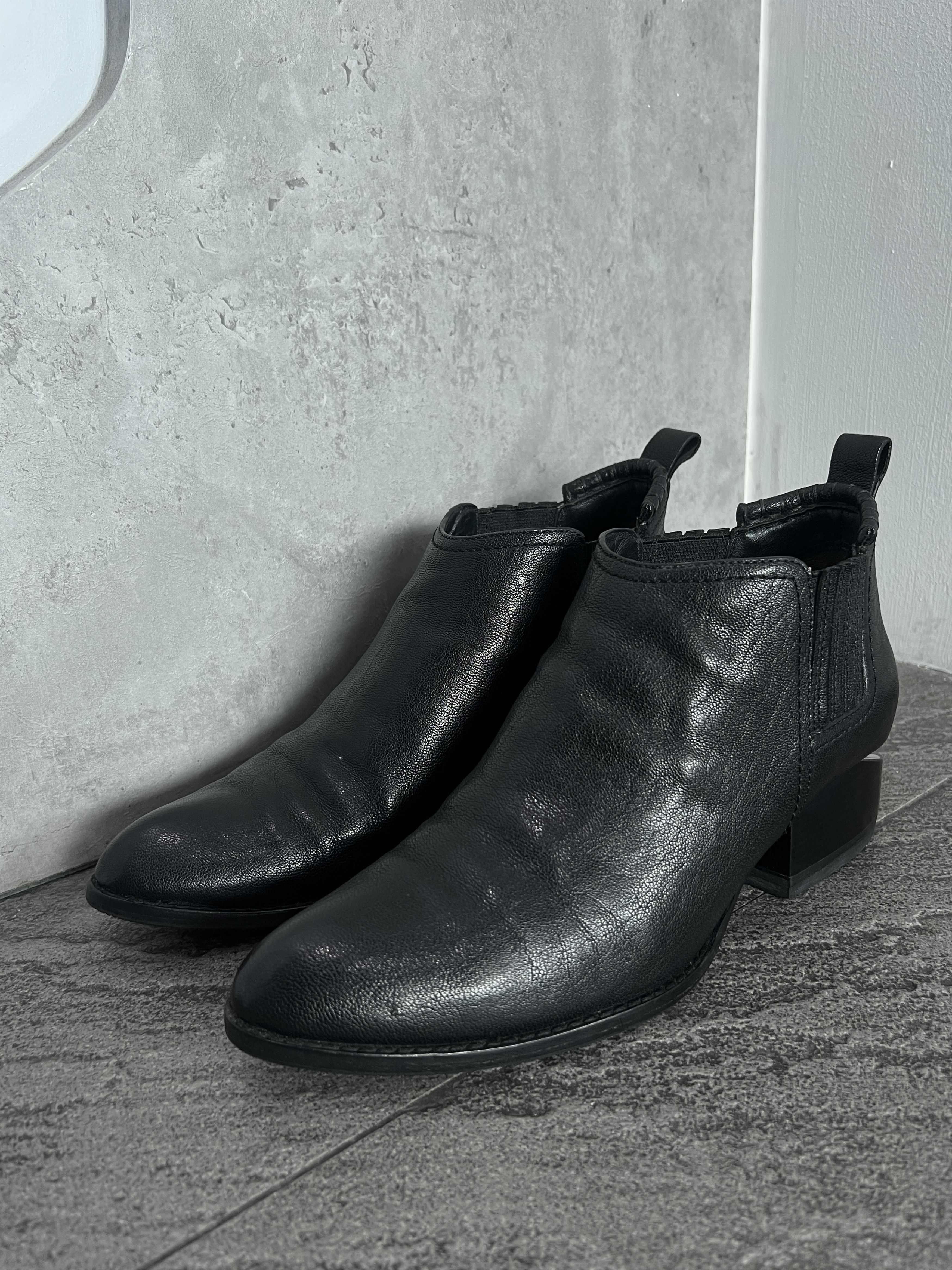Alexander Wang Alexander Wang Leather Ankle Boots Vibram Sole EU40 Size US 7 / EU 40 - 7 Thumbnail