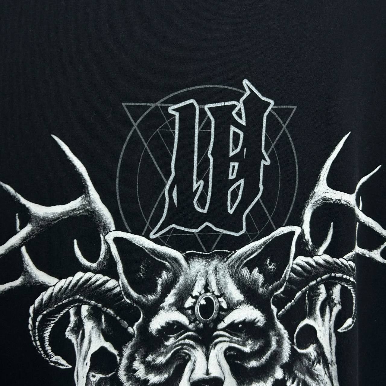Band Tees Vintage Wolf Heart Big logo rock band 2000s tee Size US L / EU 52-54 / 3 - 3 Thumbnail