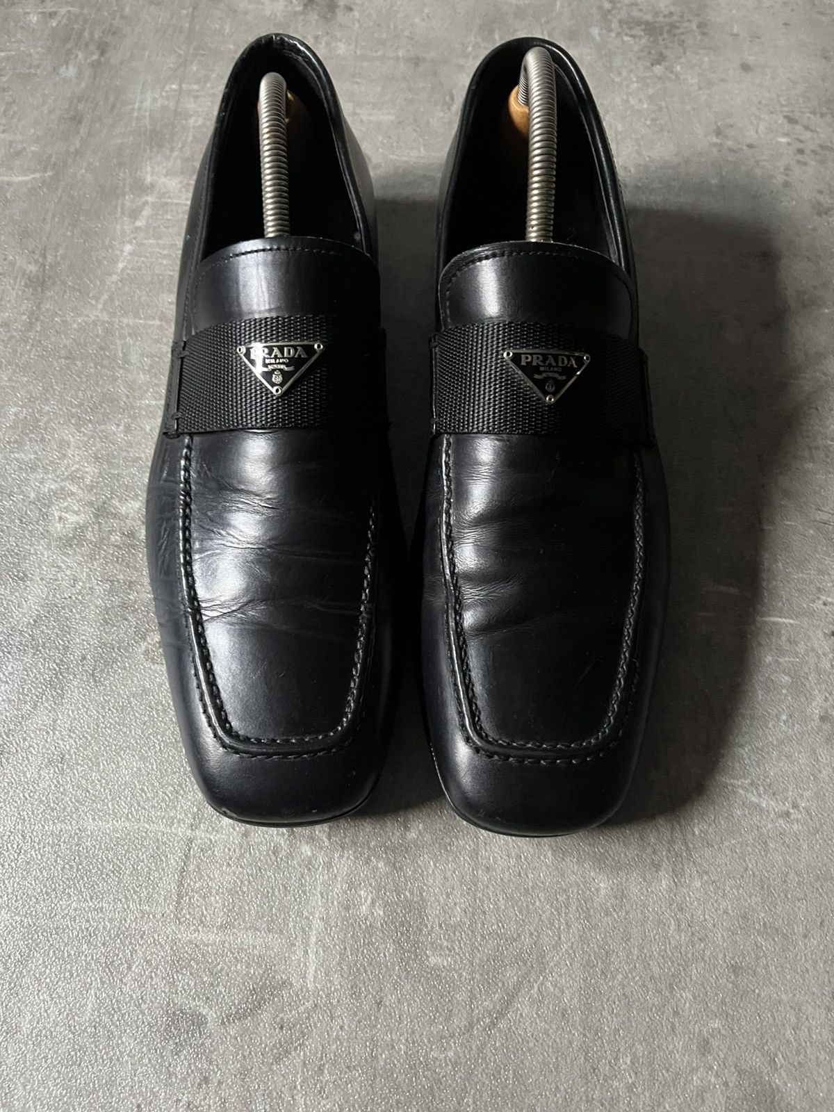 Prada Prada black logo leather loafers rare Size US 10.5 / EU 43-44 - 2 Thumbnail