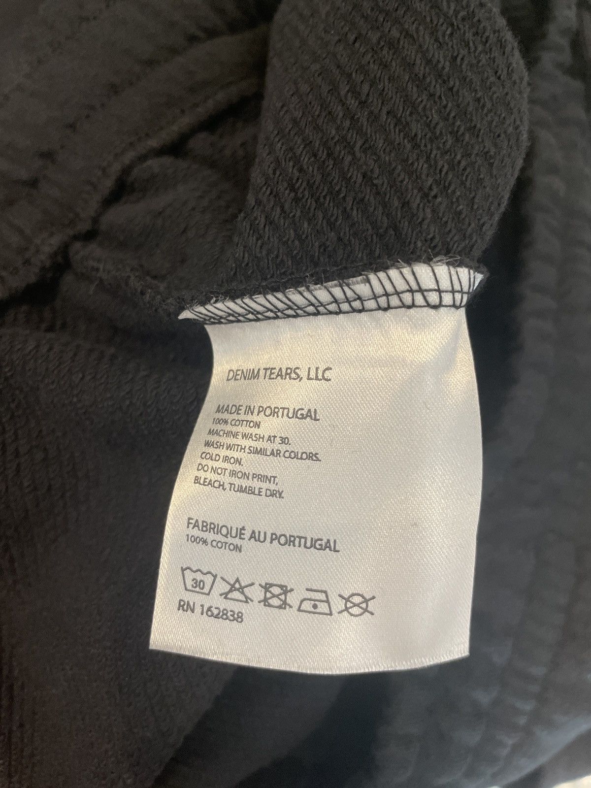 DENIM TEARS Denim Tears Cotton Wreath Sweatpants Black Mono Size US 36 / EU 52 - 3 Thumbnail