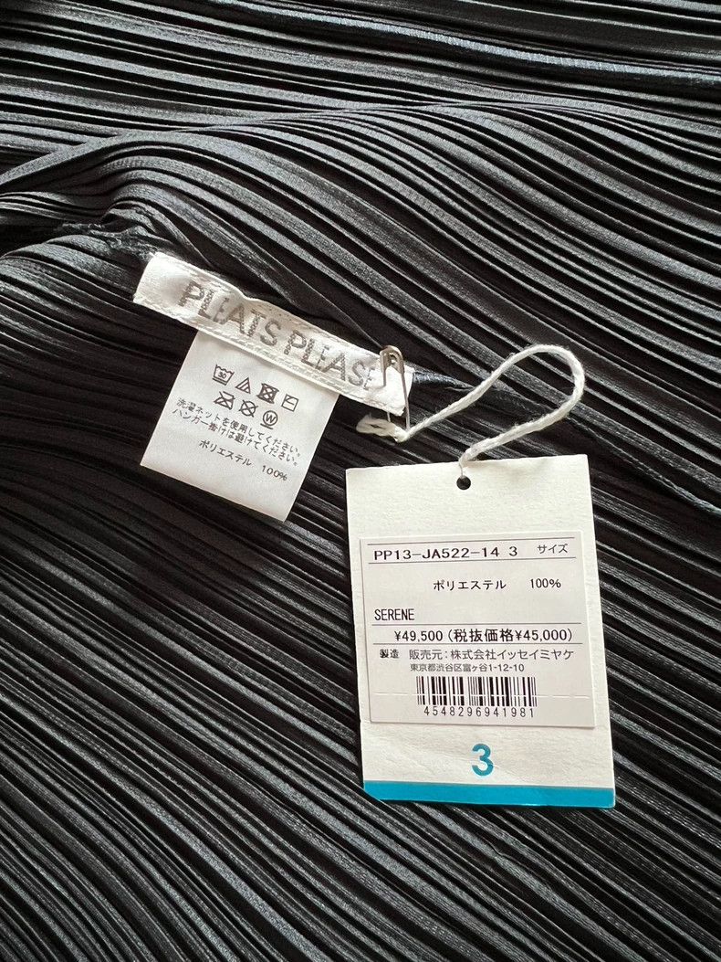 Issey Miyake Issey Miyake size:3 Black pleated windbreaker Size S / US 4 / IT 40 - 3 Thumbnail