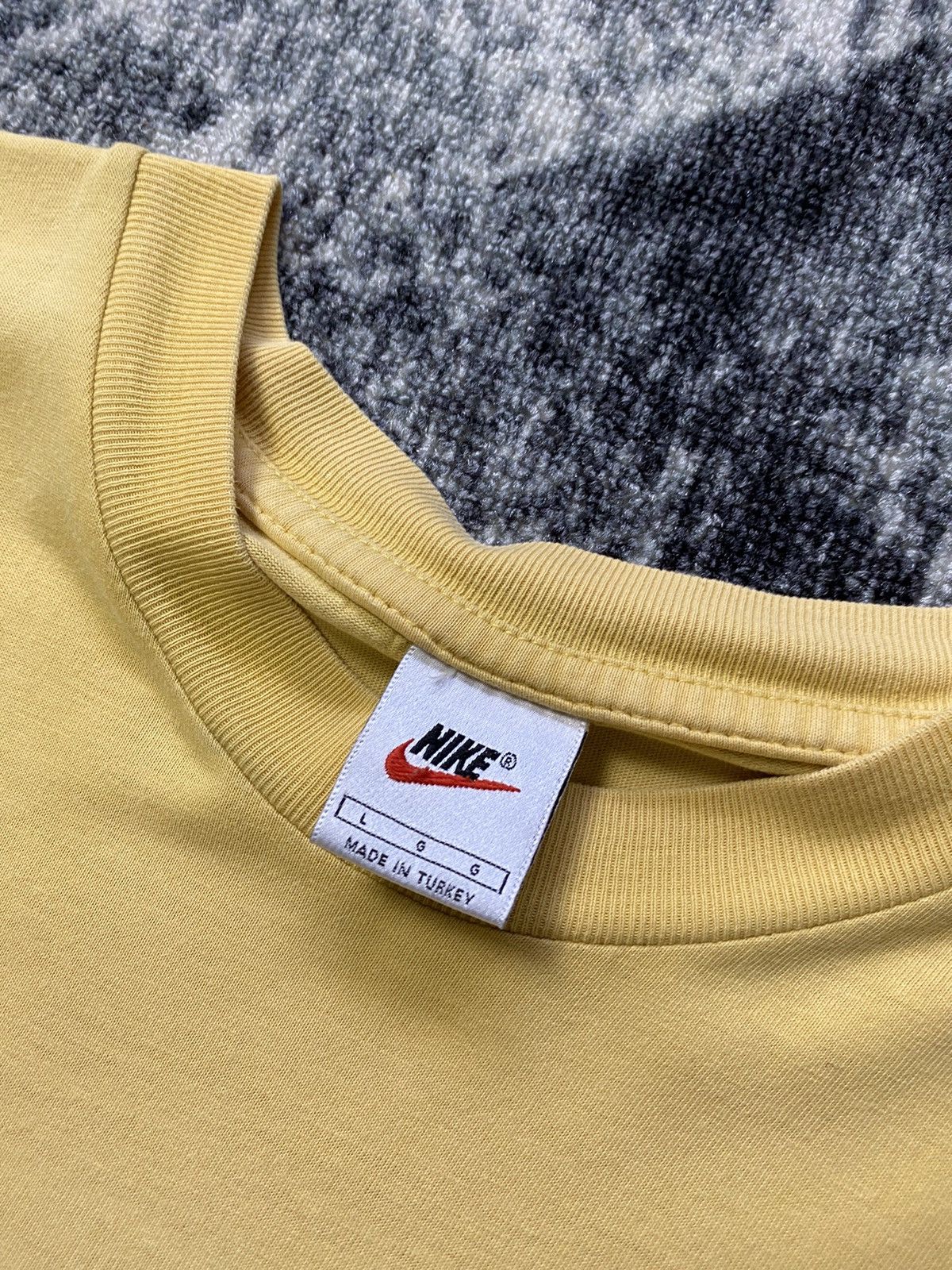 Nike Vintage Nike T Shirt Yellow Swoosh Drill Y2K STYLE 90s Size US L / EU 52-54 / 3 - 3 Thumbnail