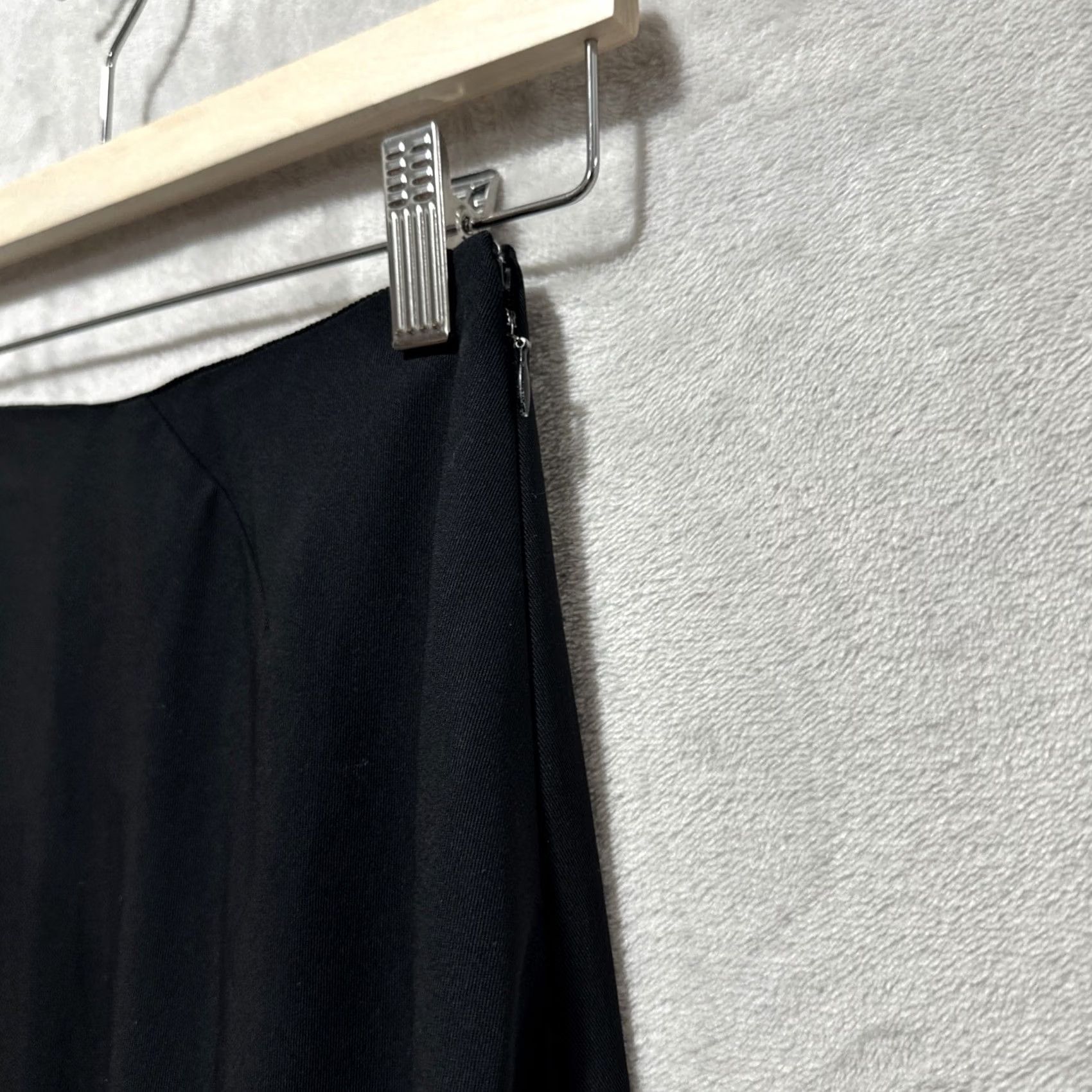 Chanel Chanel Skirt A-Line Black 24 Textured Side Zip Made In France Button Womens Size 42" / US 20 - 7 Thumbnail