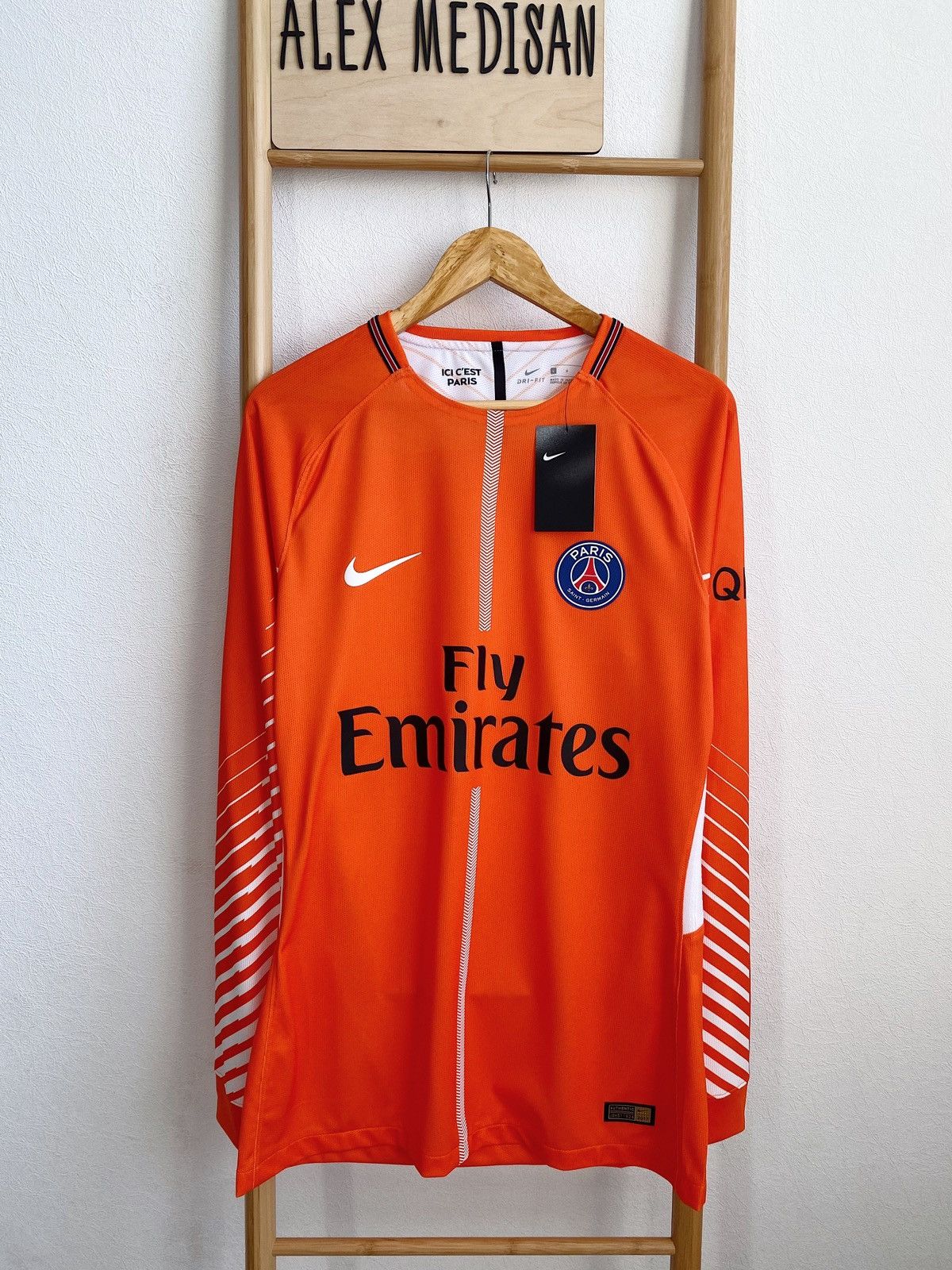 Nike BNWT NIKE PSG 2017/2018 Player GK Football Shirt Jersey Size US L / EU 52-54 / 3 - 25 Thumbnail