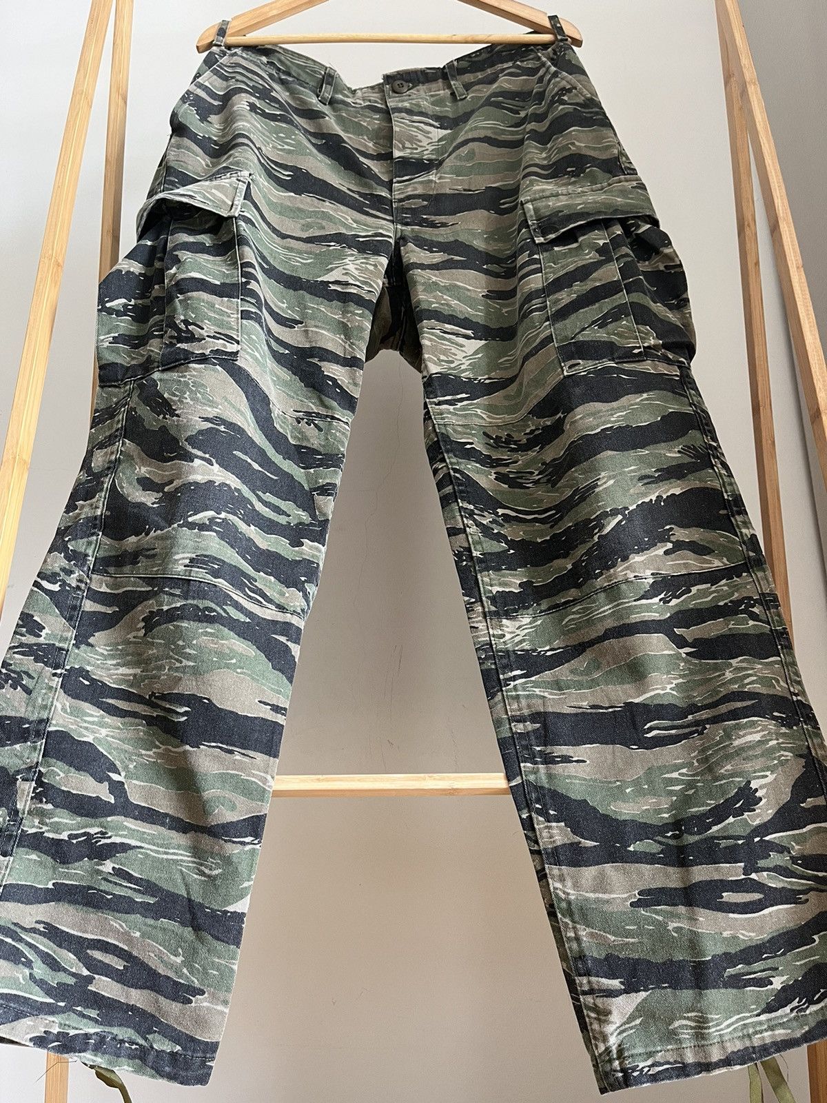 Vintage Vintage Cargo Camo Tiger Stripe Size US 34 / EU 50 - 1 Thumbnail