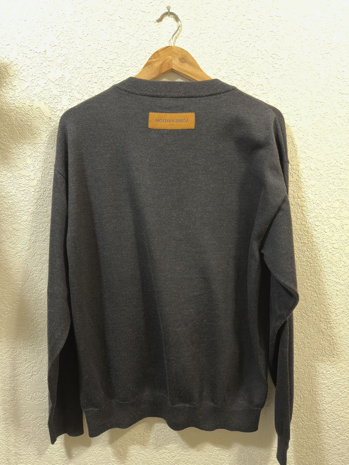 Louis Vuitton Louis Vuitton Charcoal Staff Uniform Sweater Size US M / EU 48-50 / 2 - 2 Thumbnail