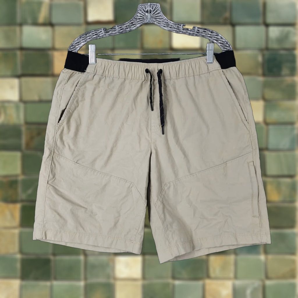 Eddie Bauer Eddie Bauer Shorts Mens Size L Beige Elastic Waist Chino Size US 33 - 1 Thumbnail