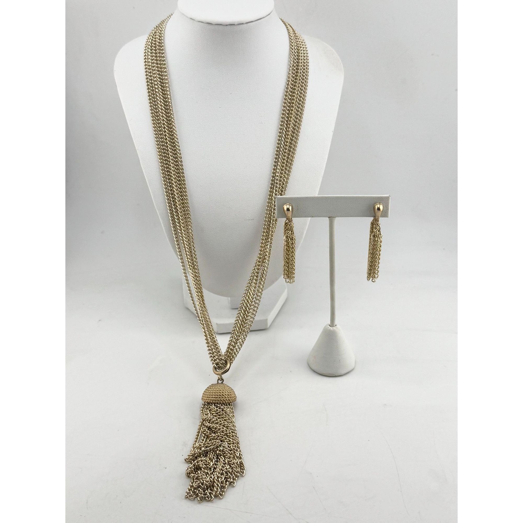 Vintage Vintage Sarah Coventry gold chain tassel necklace and earrin Size ONE SIZE - 1 Thumbnail