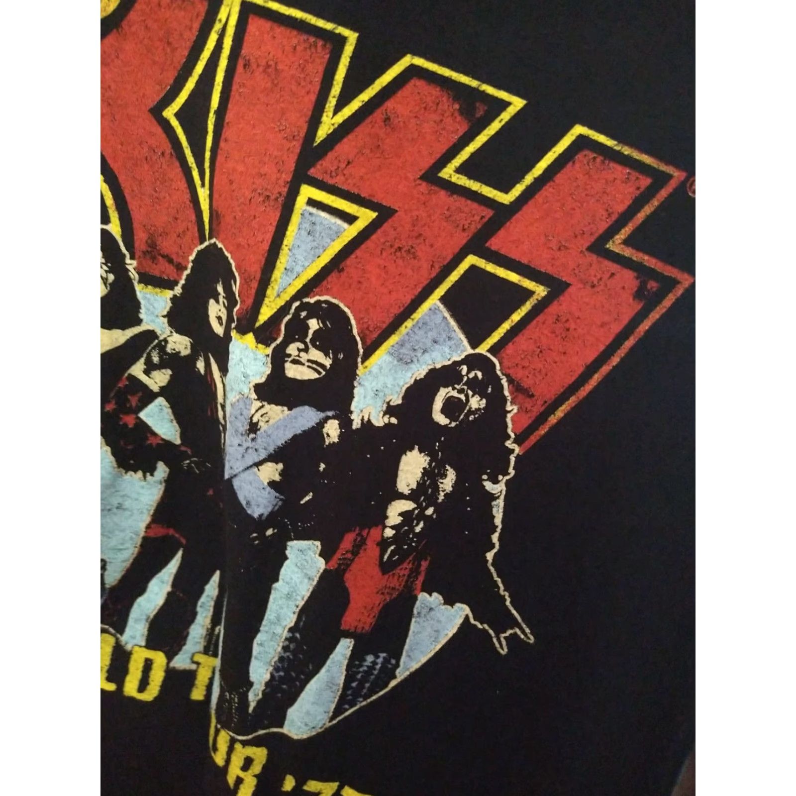 Vintage VINTAGE Kiss T-shirt Reprint World Tour 77 Size XL Black Men Short Sleeve Rock T-Shirt Size US XL / EU 56 / 4 - 3 Thumbnail