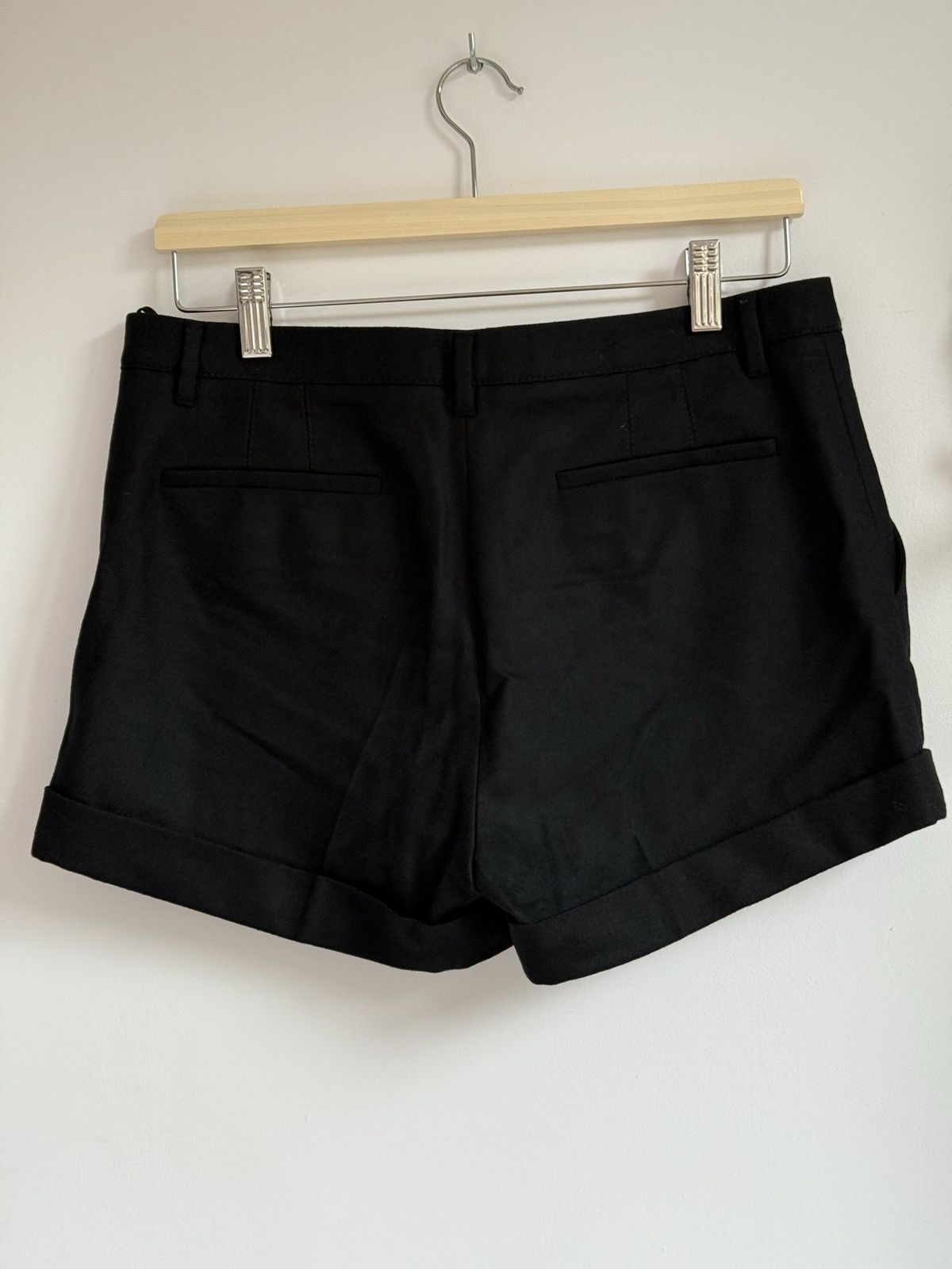 Designer × Gucci × Vintage Gucci Black Wool and Cashmere Mini Shorts Size 30" / US 8 / IT 44 - 9 Thumbnail