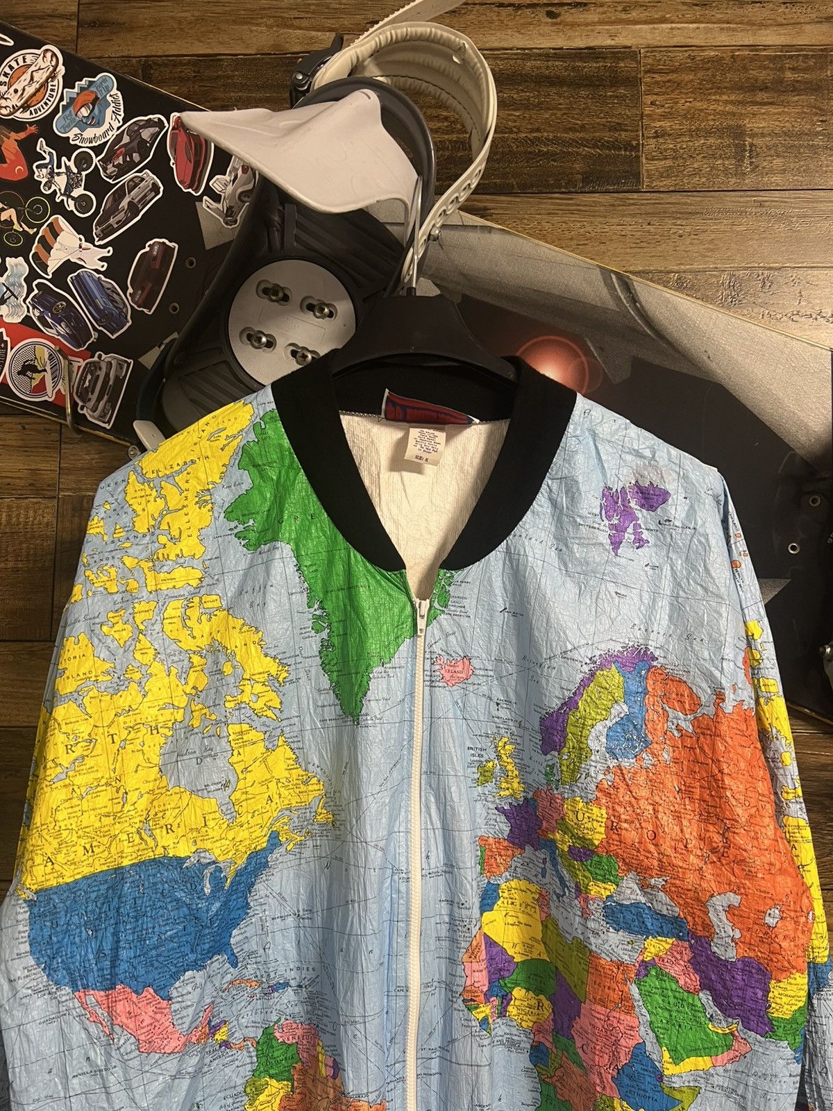 Vintage TY BREAKERS Vintage Wearin’ The World Tyvek Map 90s Jacket Size US L / EU 52-54 / 3 - 3 Thumbnail