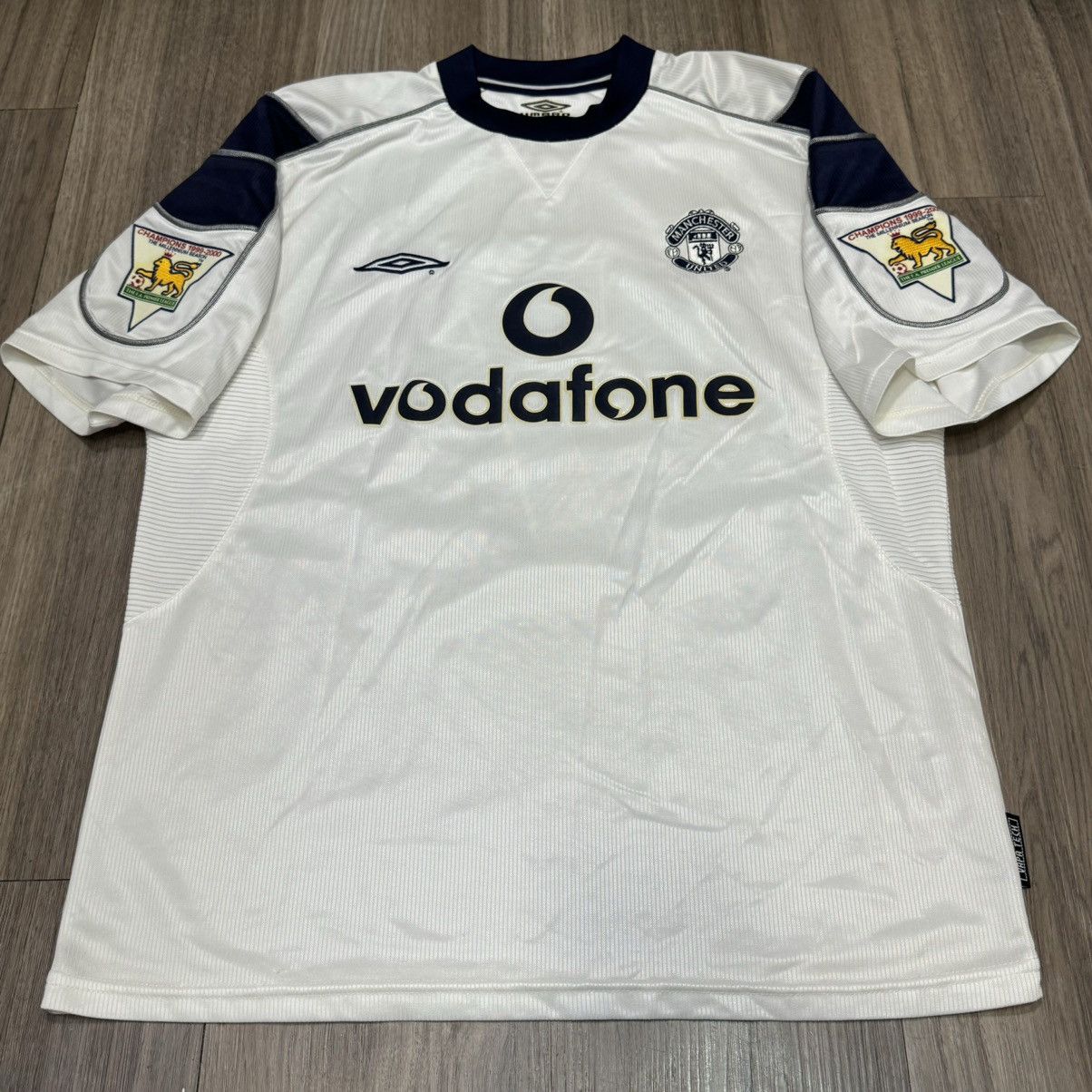 Umbro Manchester united 00/01 away shirt #7 Beckham Size US M / EU 48-50 / 2 - 1 Thumbnail