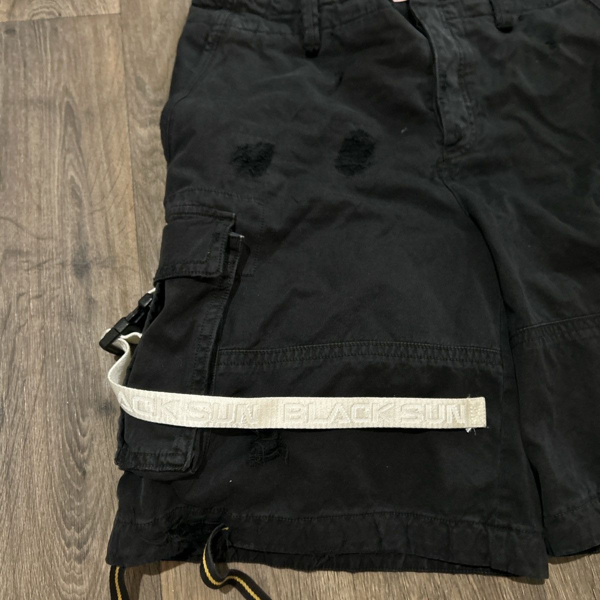 Palm Angels Palm Angels Black Sun Cargo Shorts Size US 36 / EU 52 - 2 Thumbnail