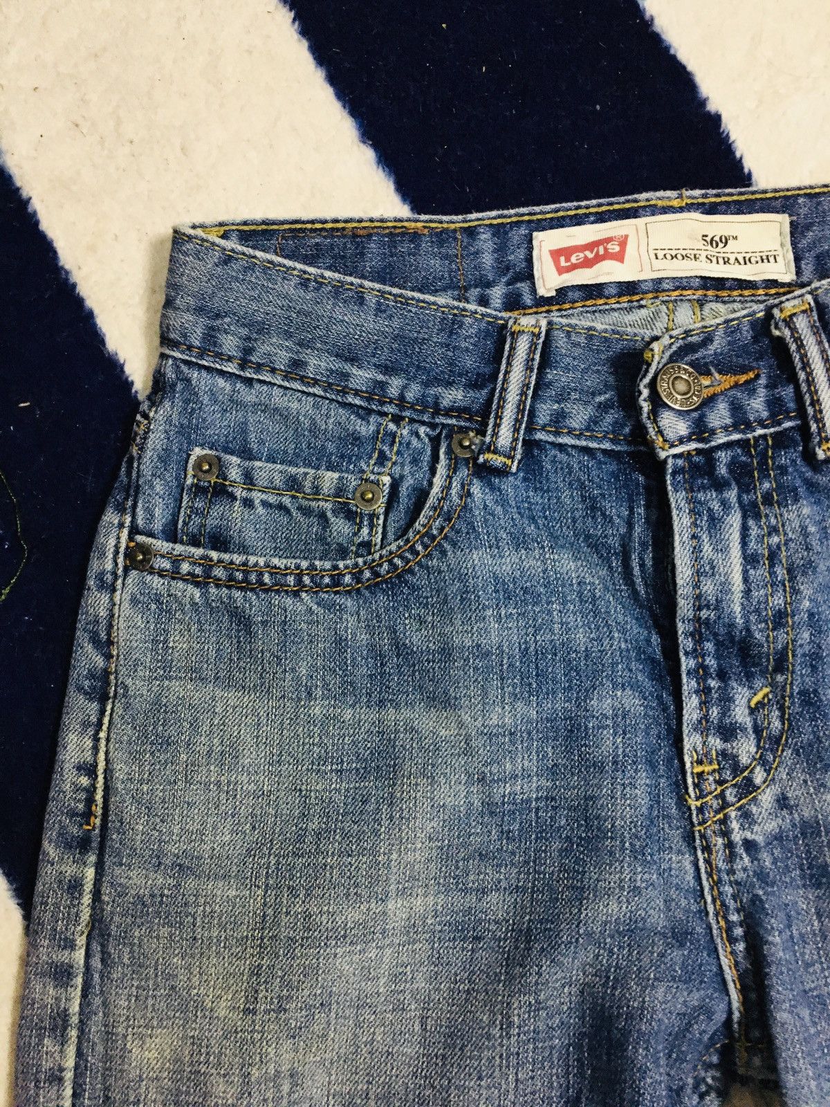 Hypebeast × Levi's Levis Lot569 Loose Straight Jeans (16) Size US 26 / EU 42 - 12 Thumbnail