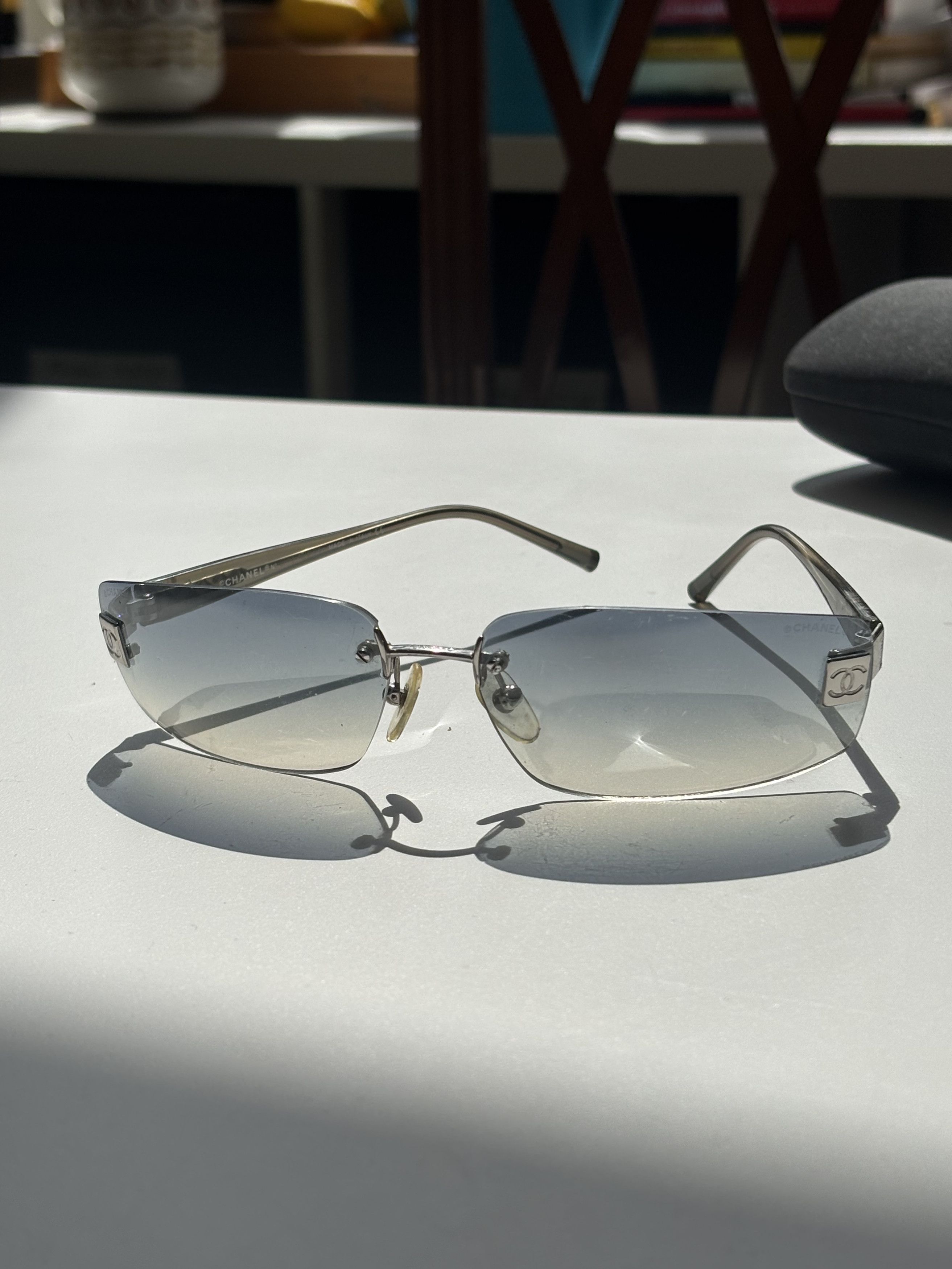 Chanel × Vintage CHANEL Sunglasses 4018 Rimless Rhinestone 4017 Vintage Size ONE SIZE - 1 Thumbnail