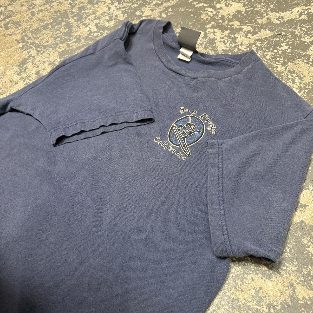 Other Vintage San Diego California Surf Navy Y2K Tshirt Size US L / EU 52-54 / 3 - 7 Thumbnail