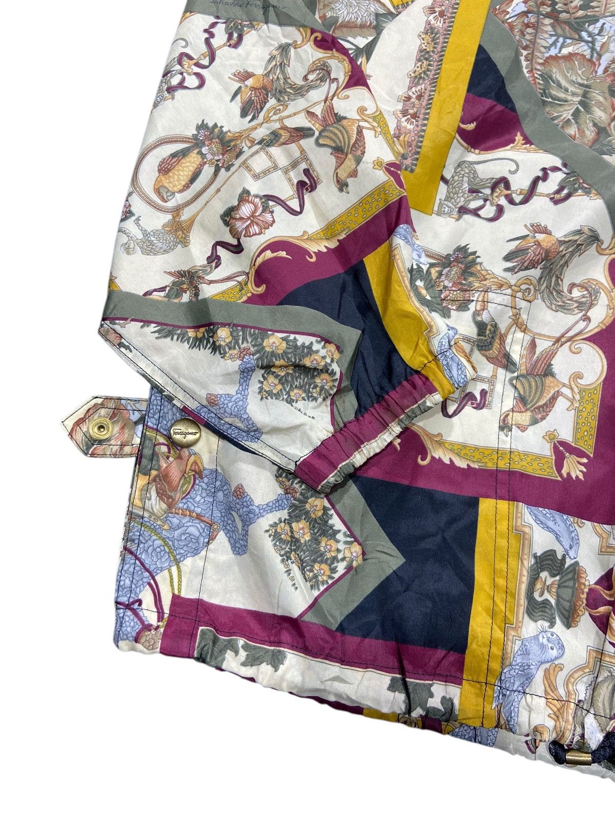 Salvatore Ferragamo Vintage Salavatore Ferragamo Full Print jacket Silk Size US L / EU 52-54 / 3 - 9 Thumbnail