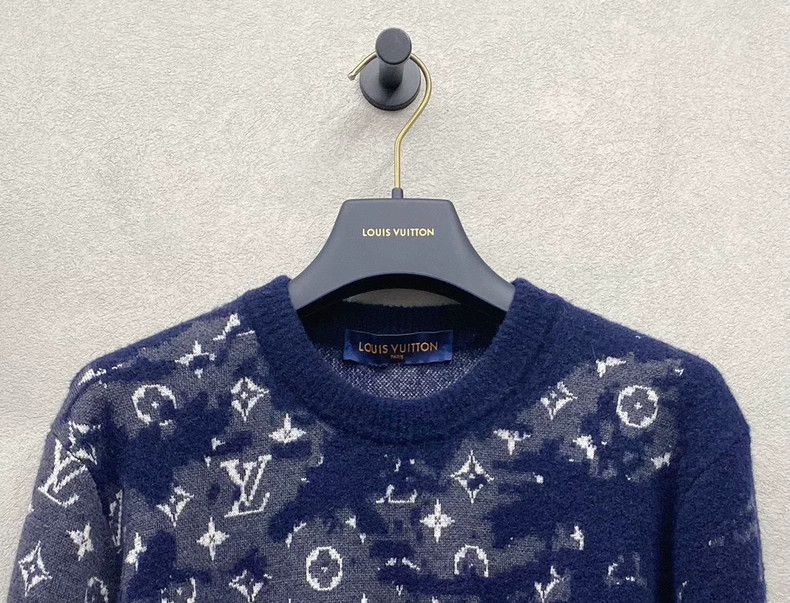 Louis Vuitton Louis Vuitton Navy Camo Sweater 2503-Nextarrow Size US S / EU 44-46 / 1 - 3 Thumbnail