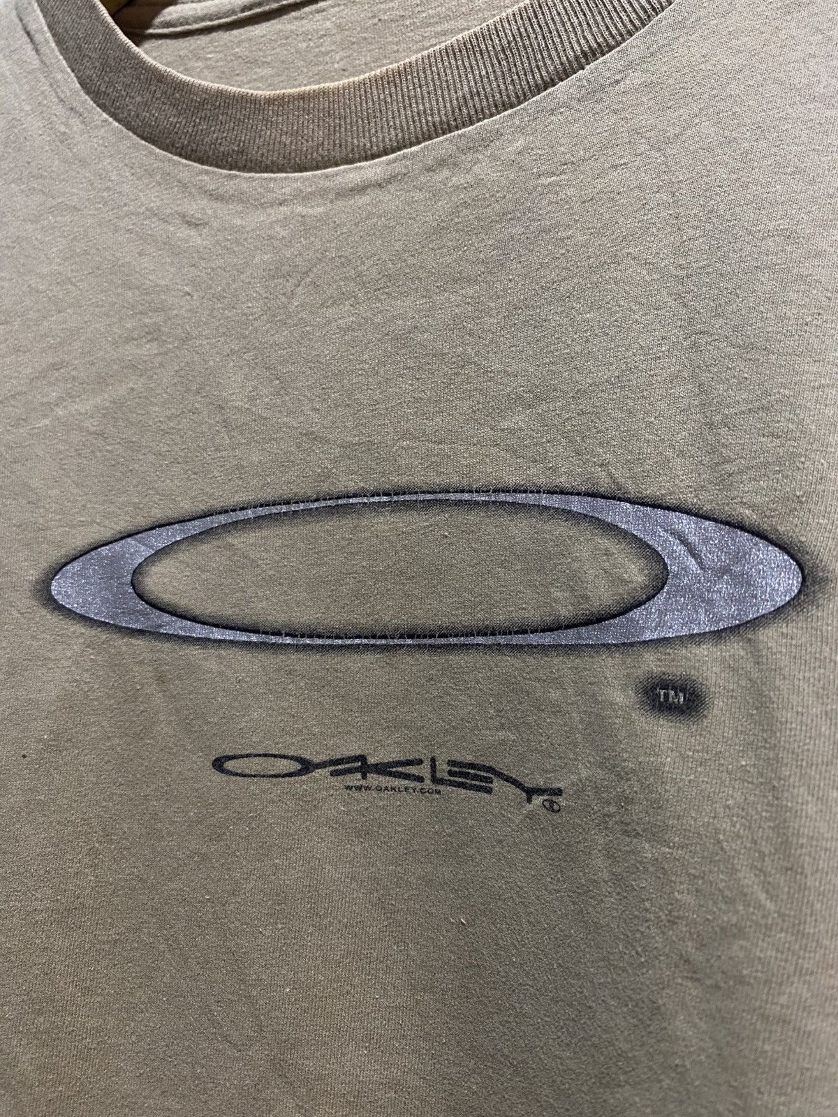 Oakley Vintage oakley software glitter logo icon tshirt Size US M / EU 48-50 / 2 - 3 Thumbnail