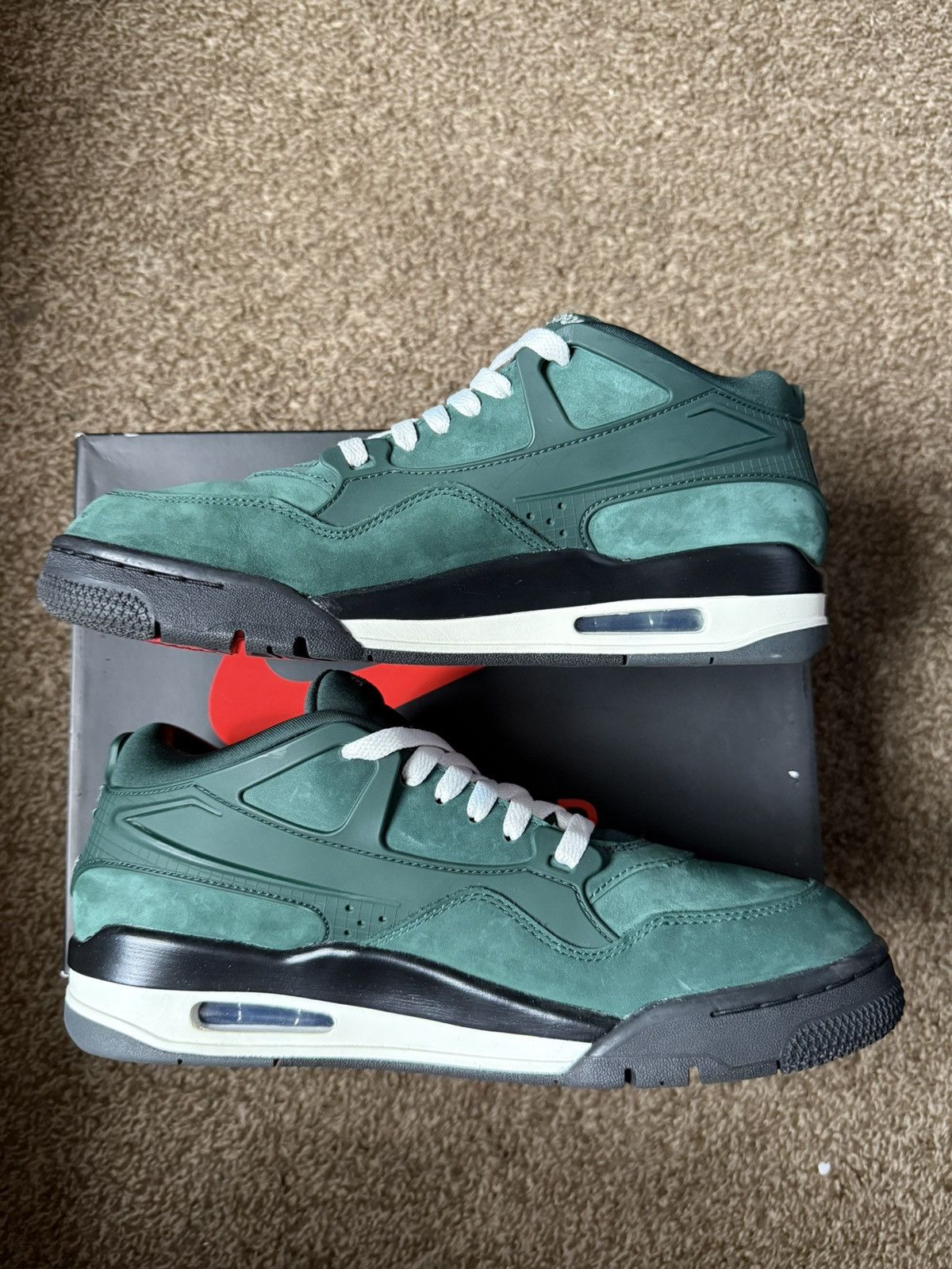 Jordan Brand × Nike Nigel Sylvester Jordan 4 RM ‘Driveway Green’ *Signed Box* Size US 9 / EU 42 - 3 Thumbnail