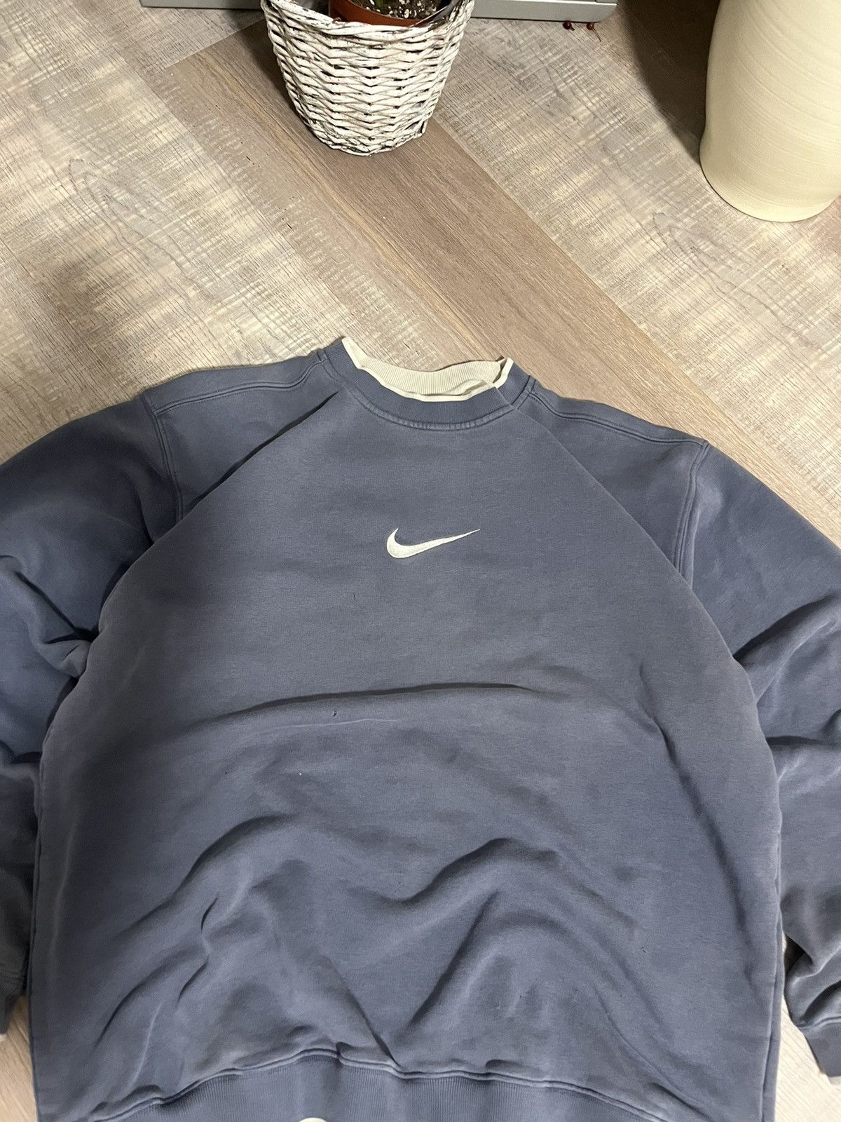 Nike × Vintage Vintage Nike Swoosh 90s Sweatshirt Y2K Size US L / EU 52-54 / 3 - 3 Thumbnail
